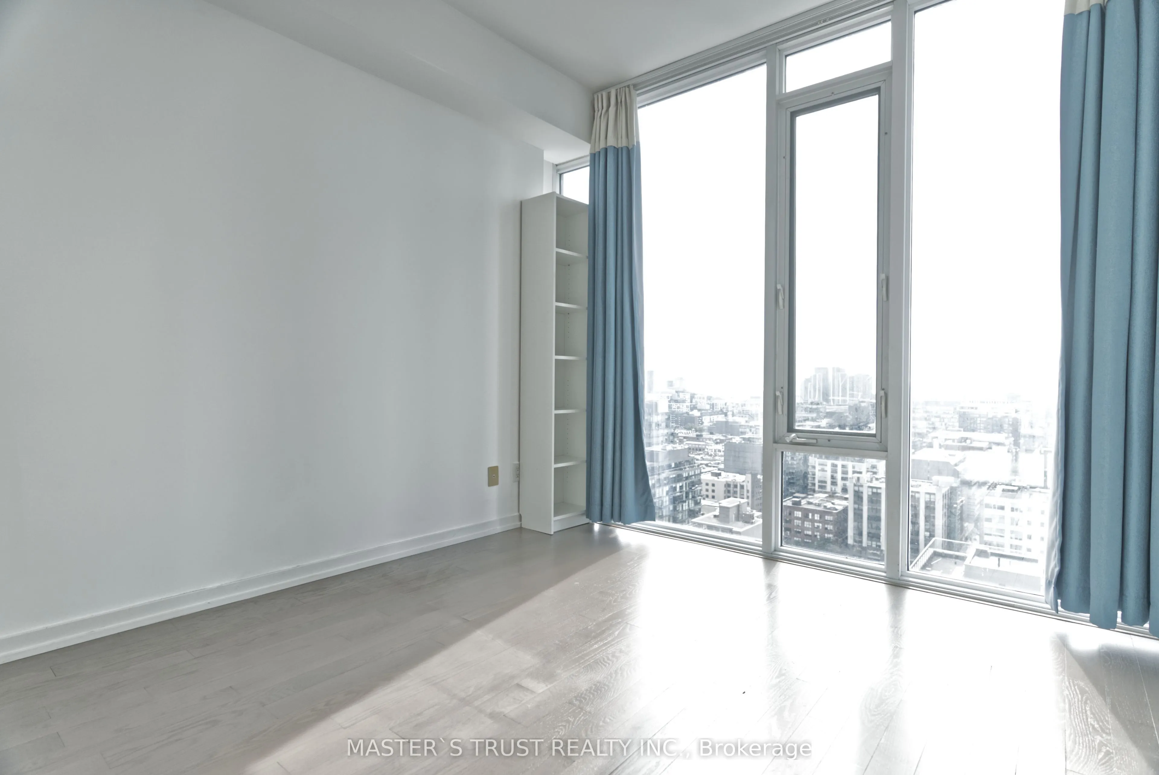 101 Peter Street, #2511