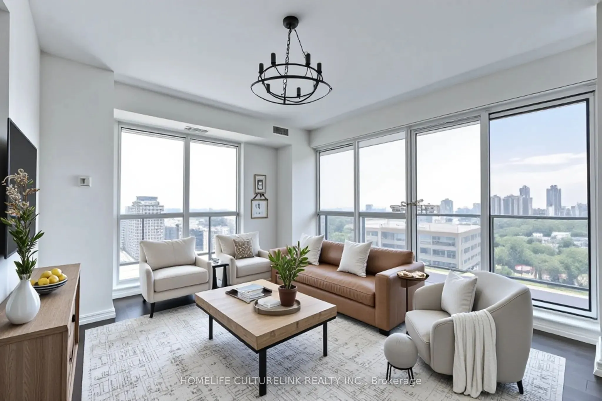 609 Avenue Road, #1704