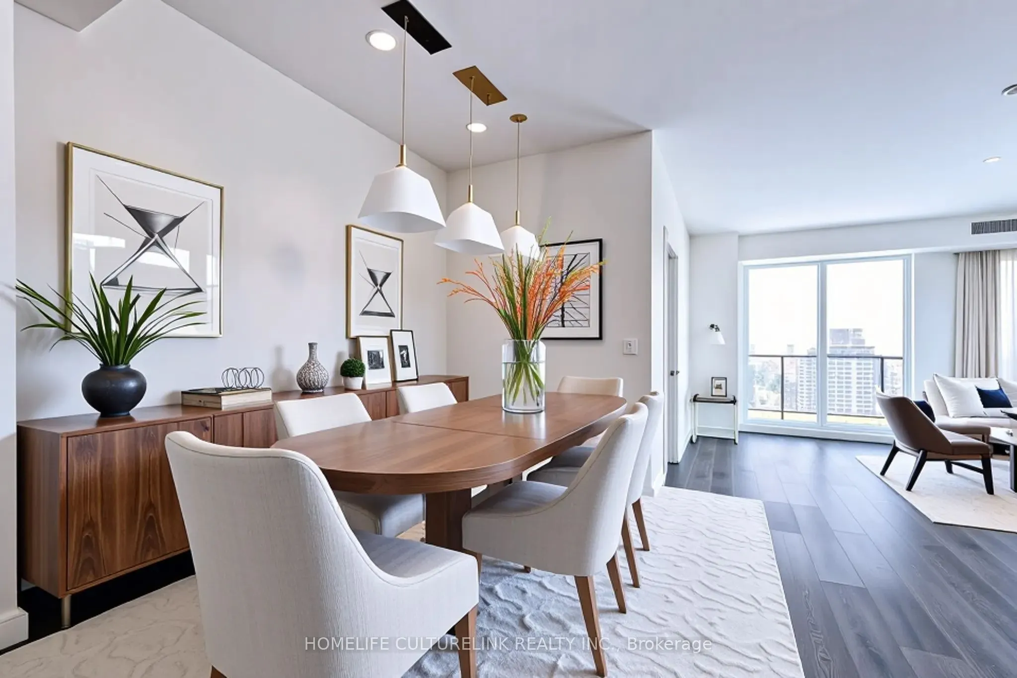609 Avenue Road, #1704