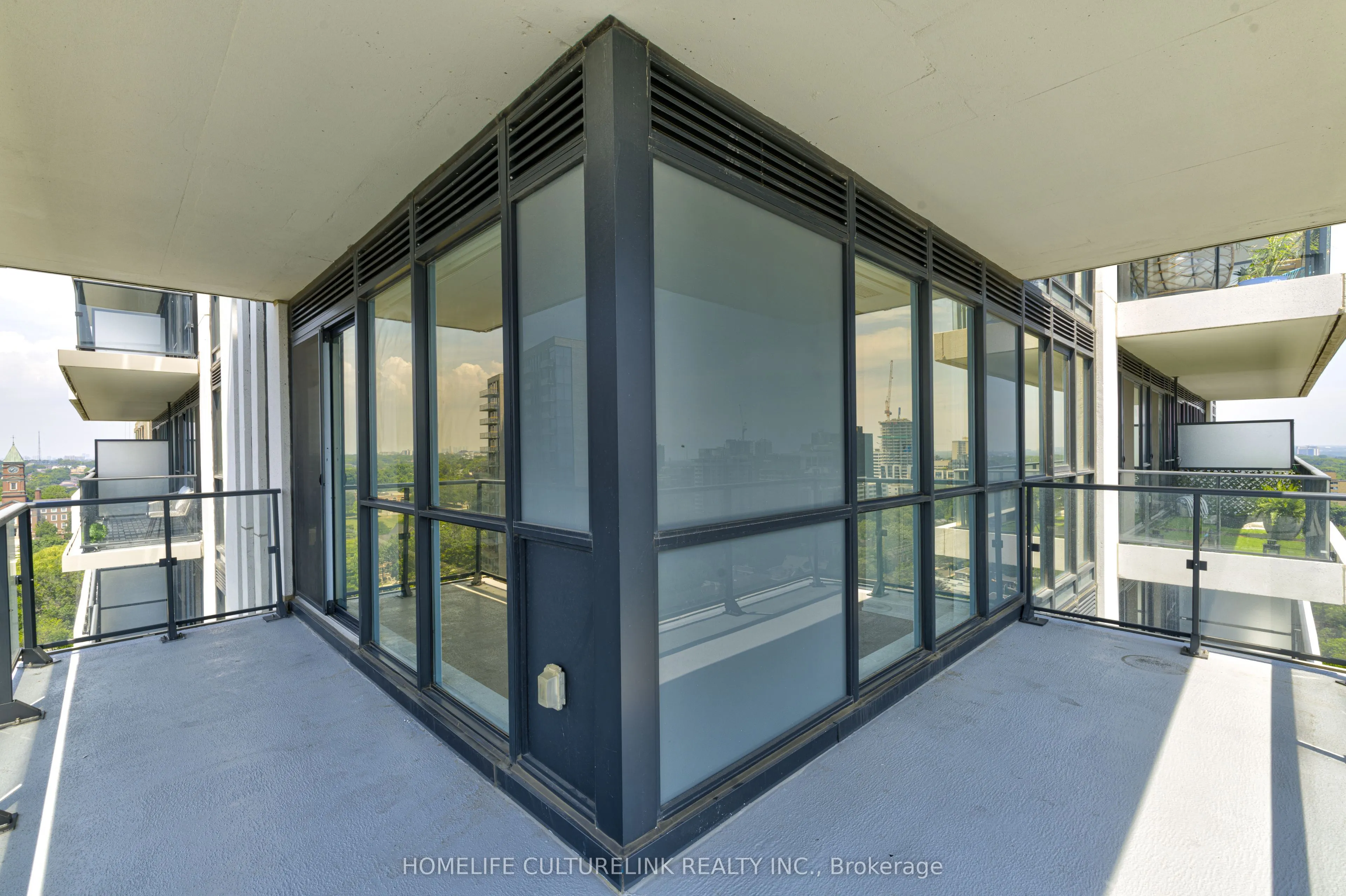 609 Avenue Road, #1704