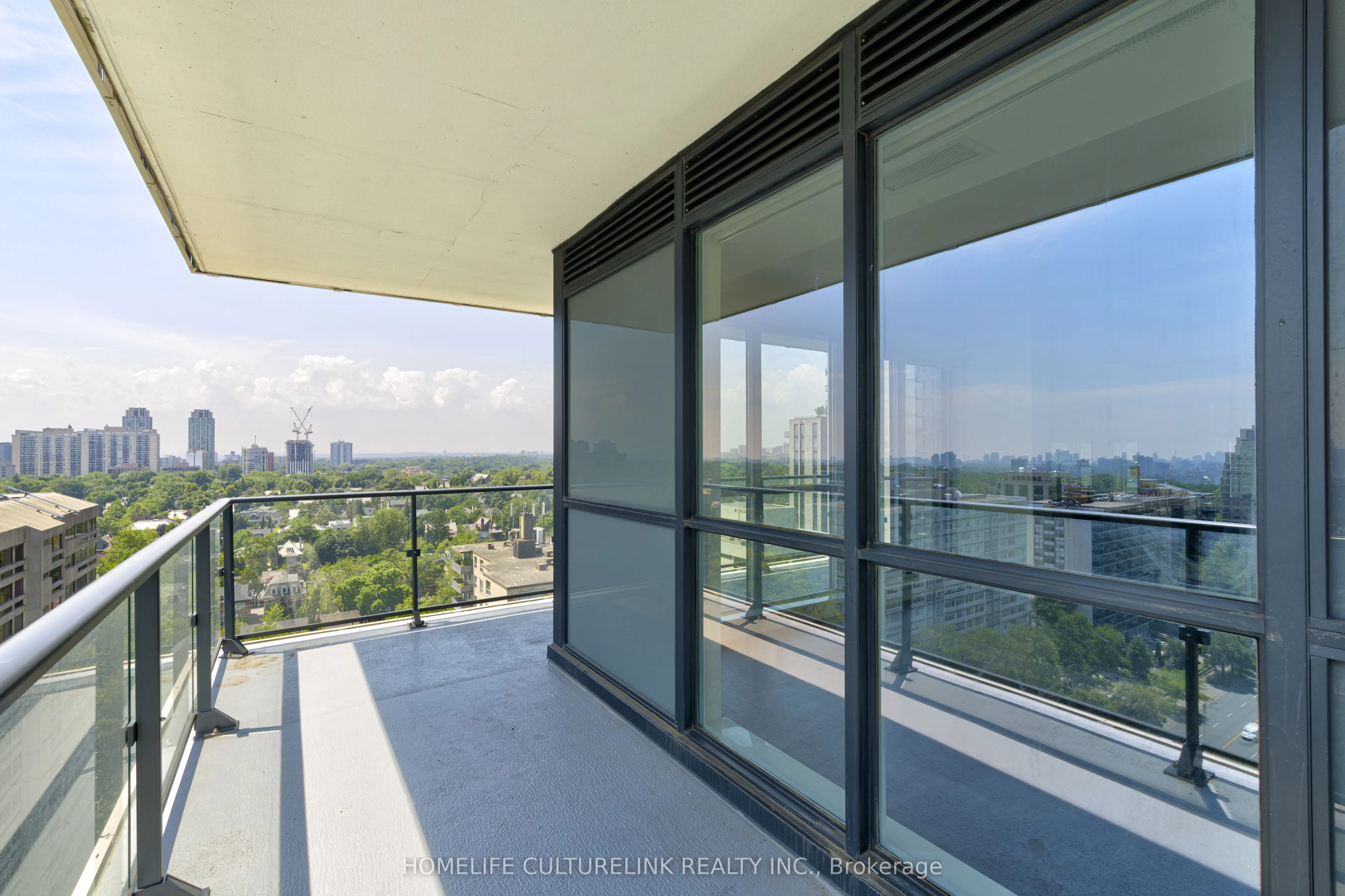 609 Avenue Road, #1704