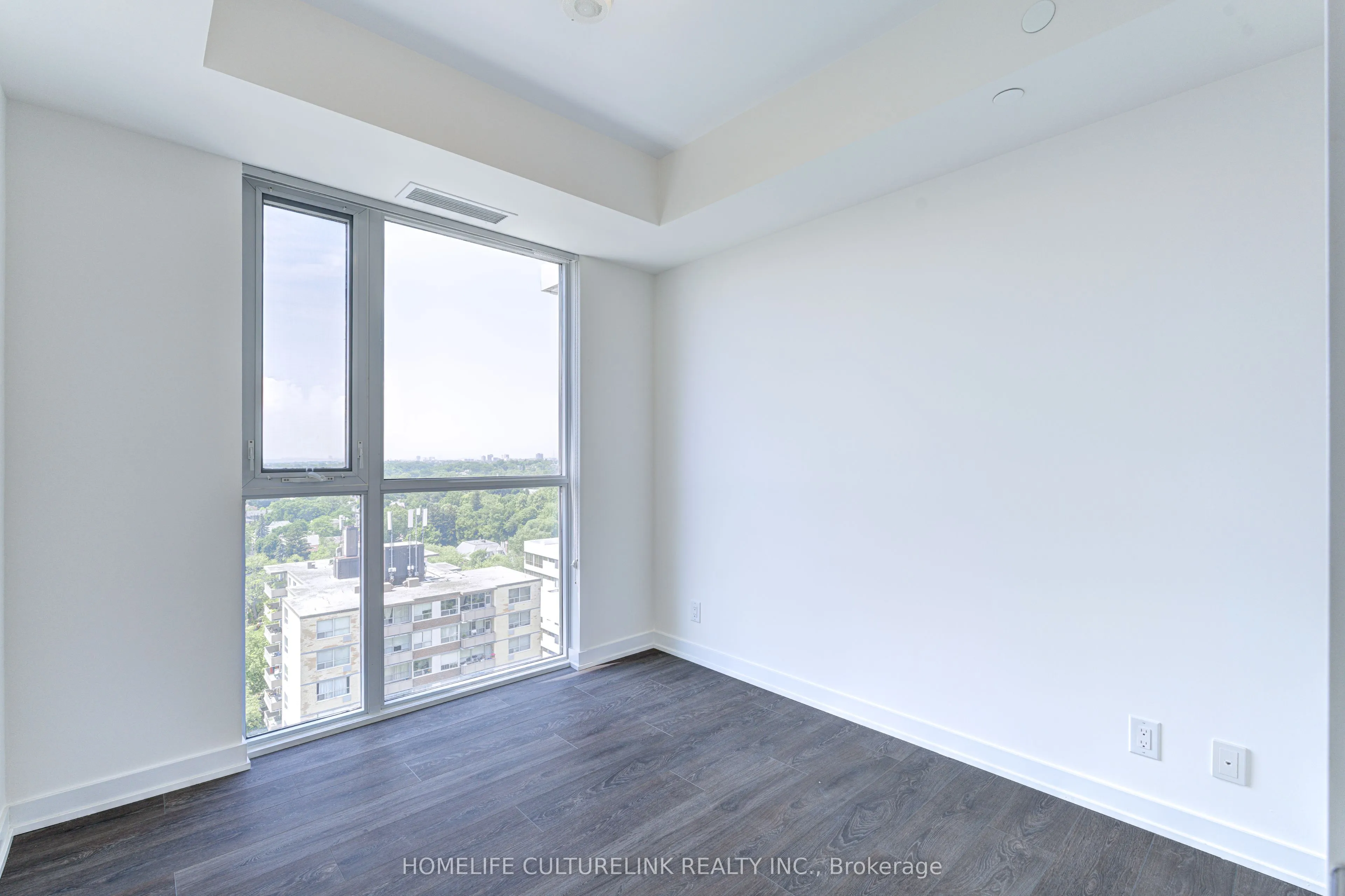 609 Avenue Road, #1704
