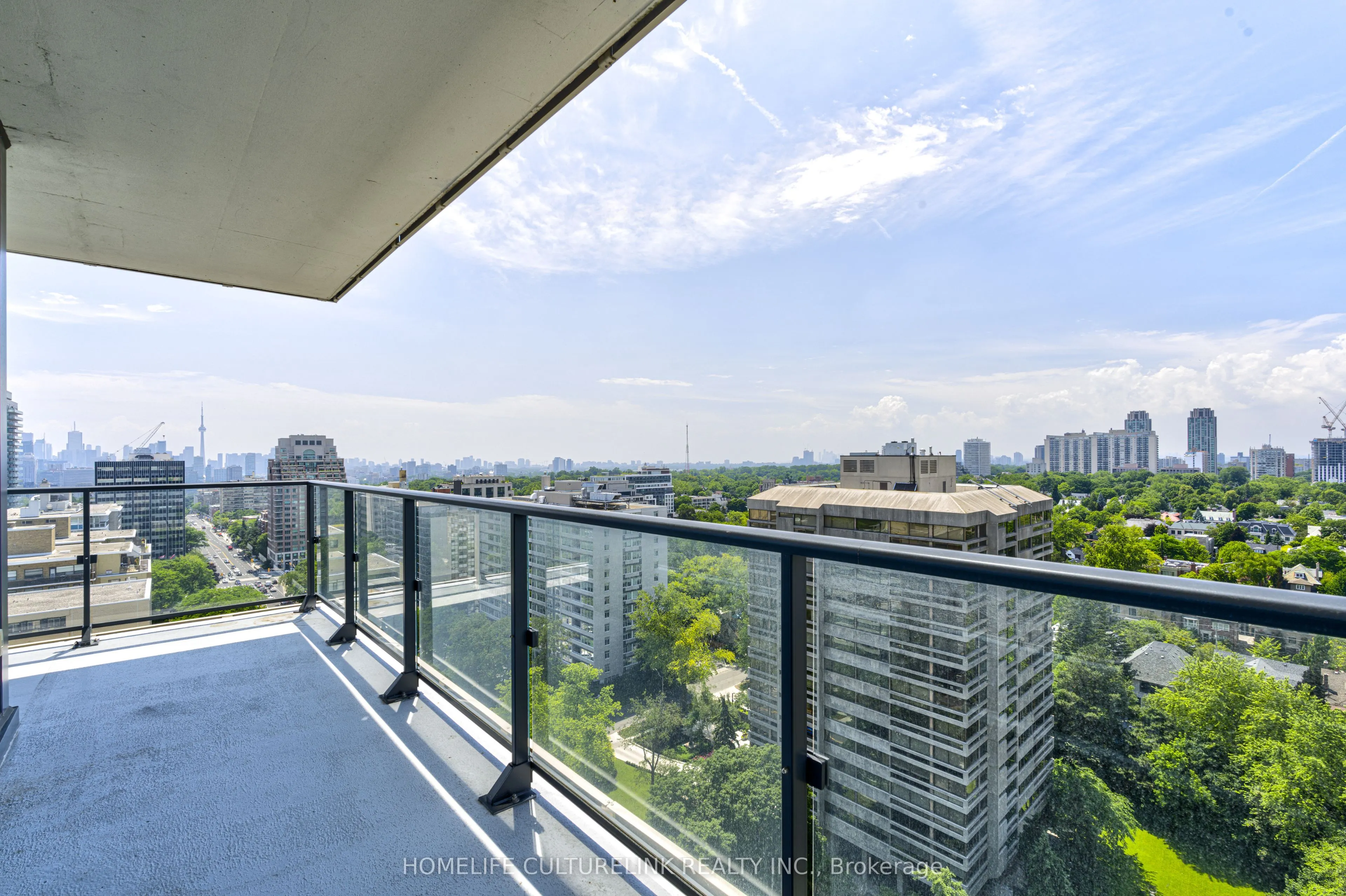 609 Avenue Road, #1704