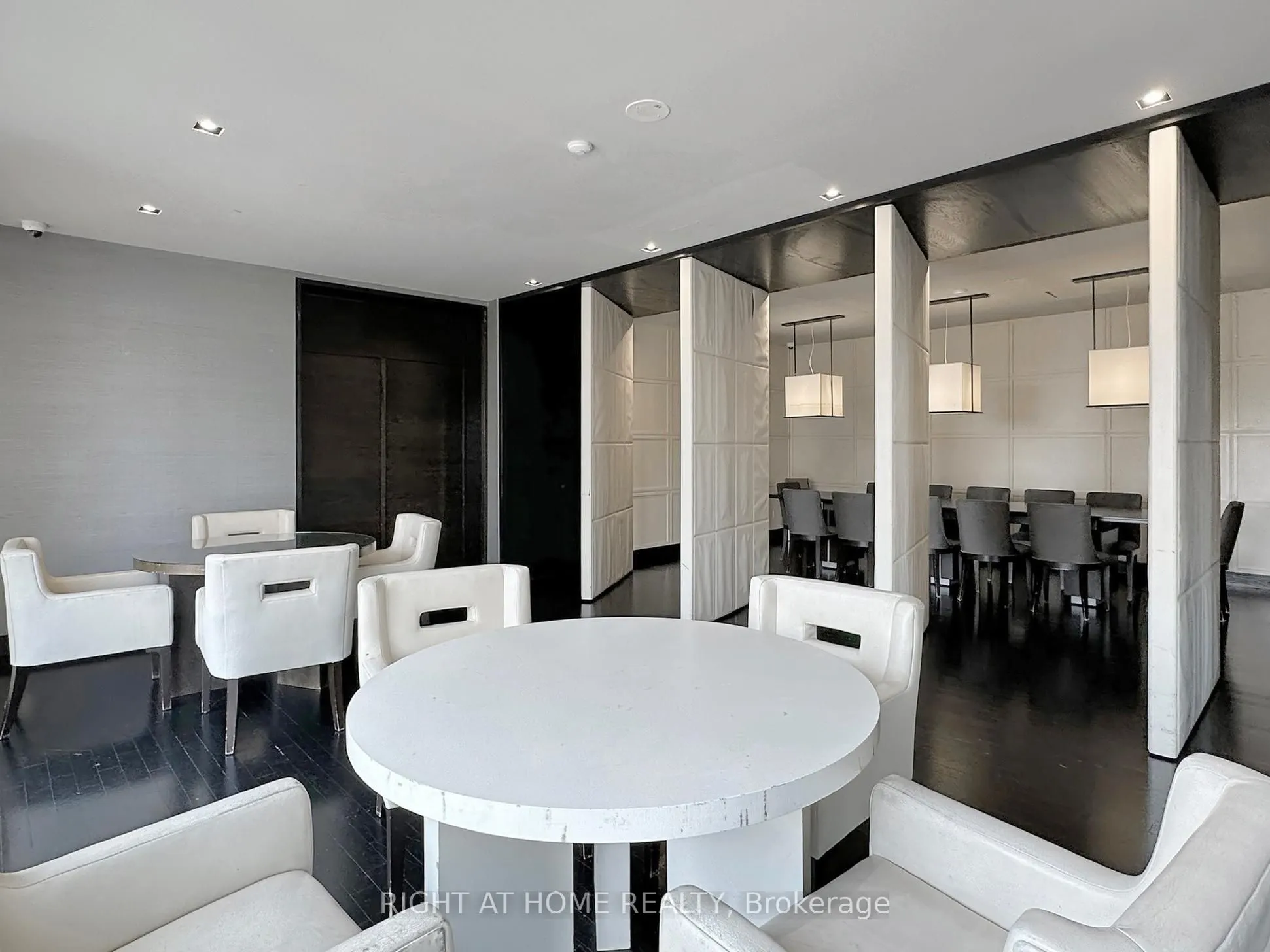 21 Scollard Street, #207