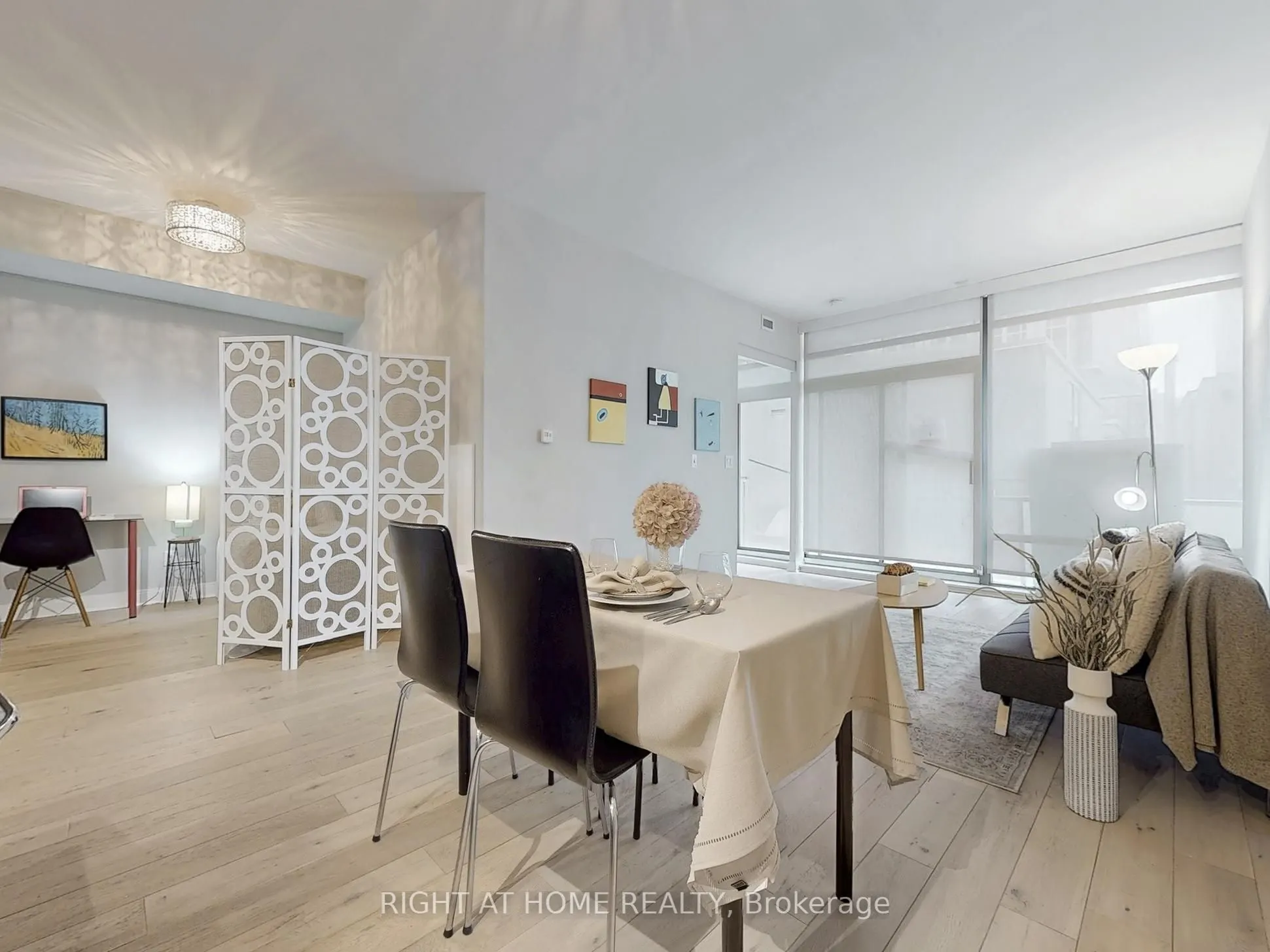 21 Scollard Street, #207
