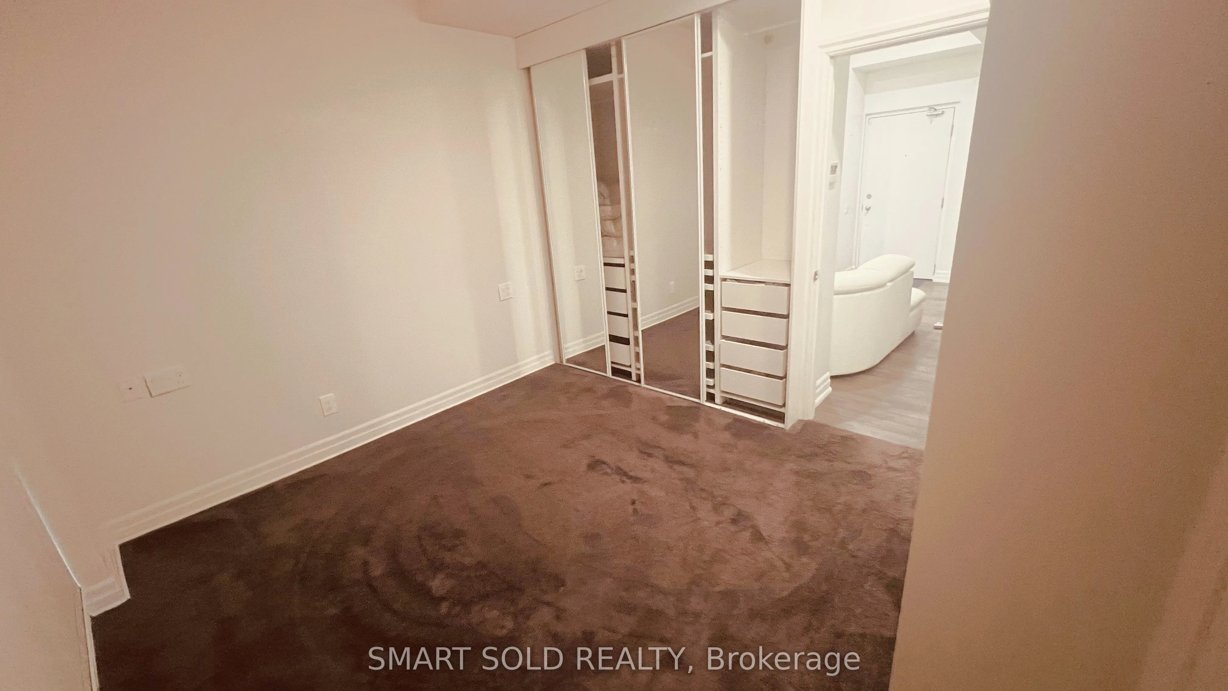 722 Sheppard Avenue W, #4
