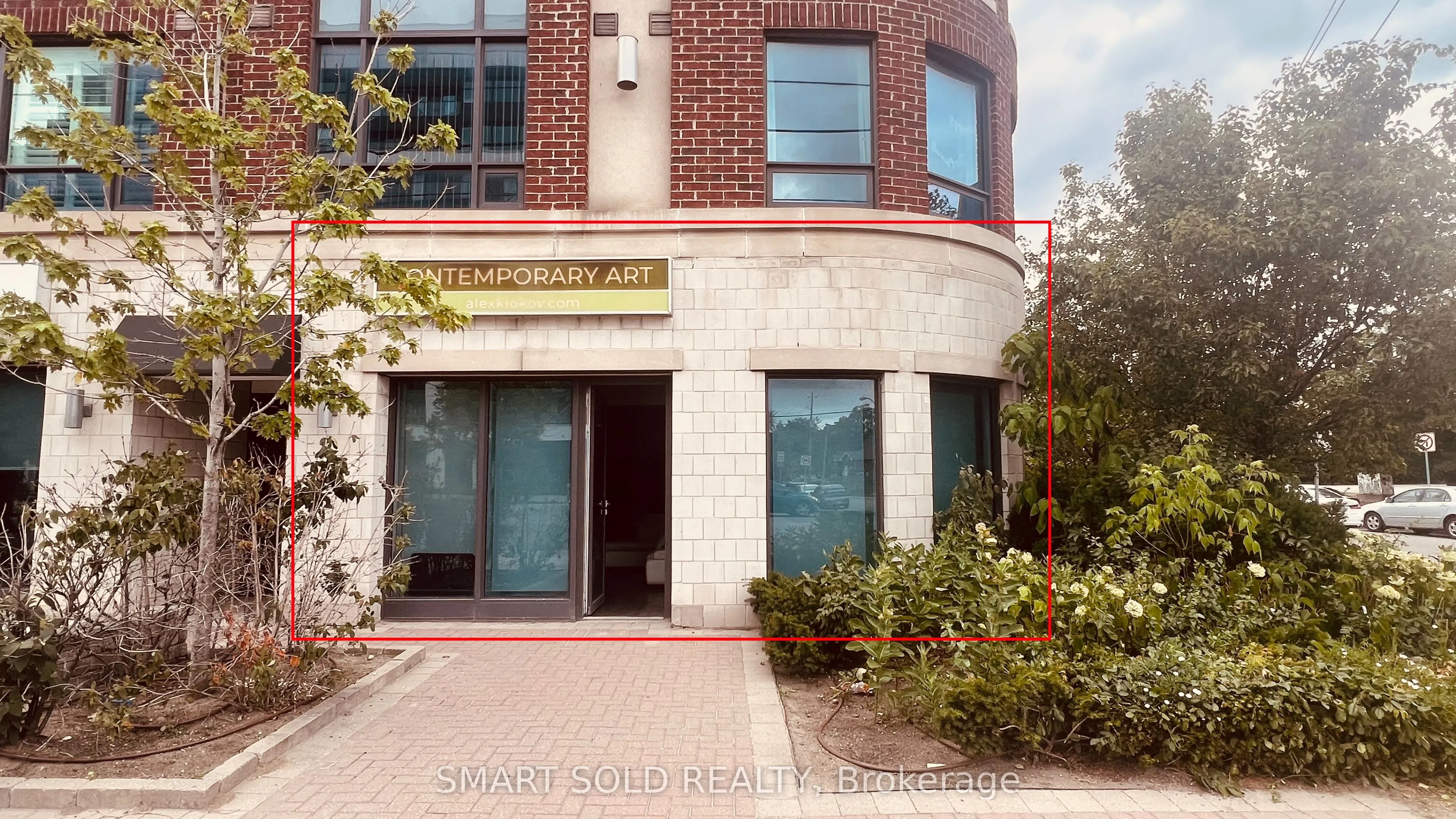 722 Sheppard Avenue W, #4