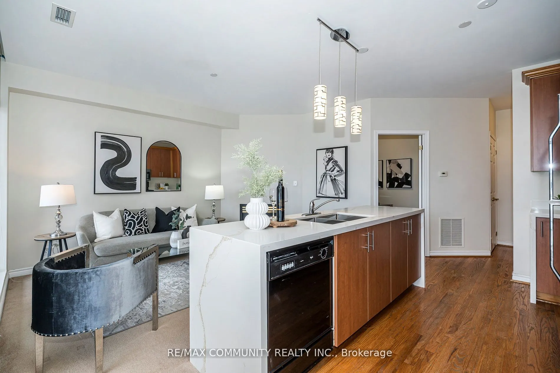980 Yonge Street, #1007