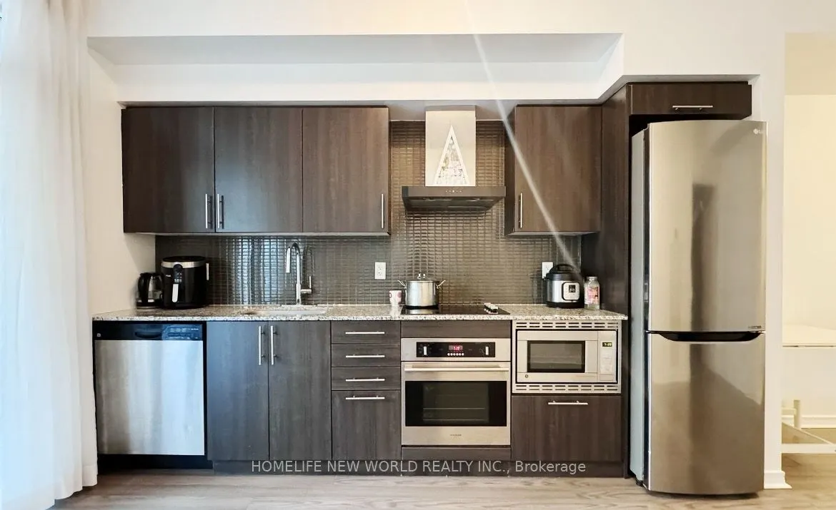 352 Front Street W, #1217