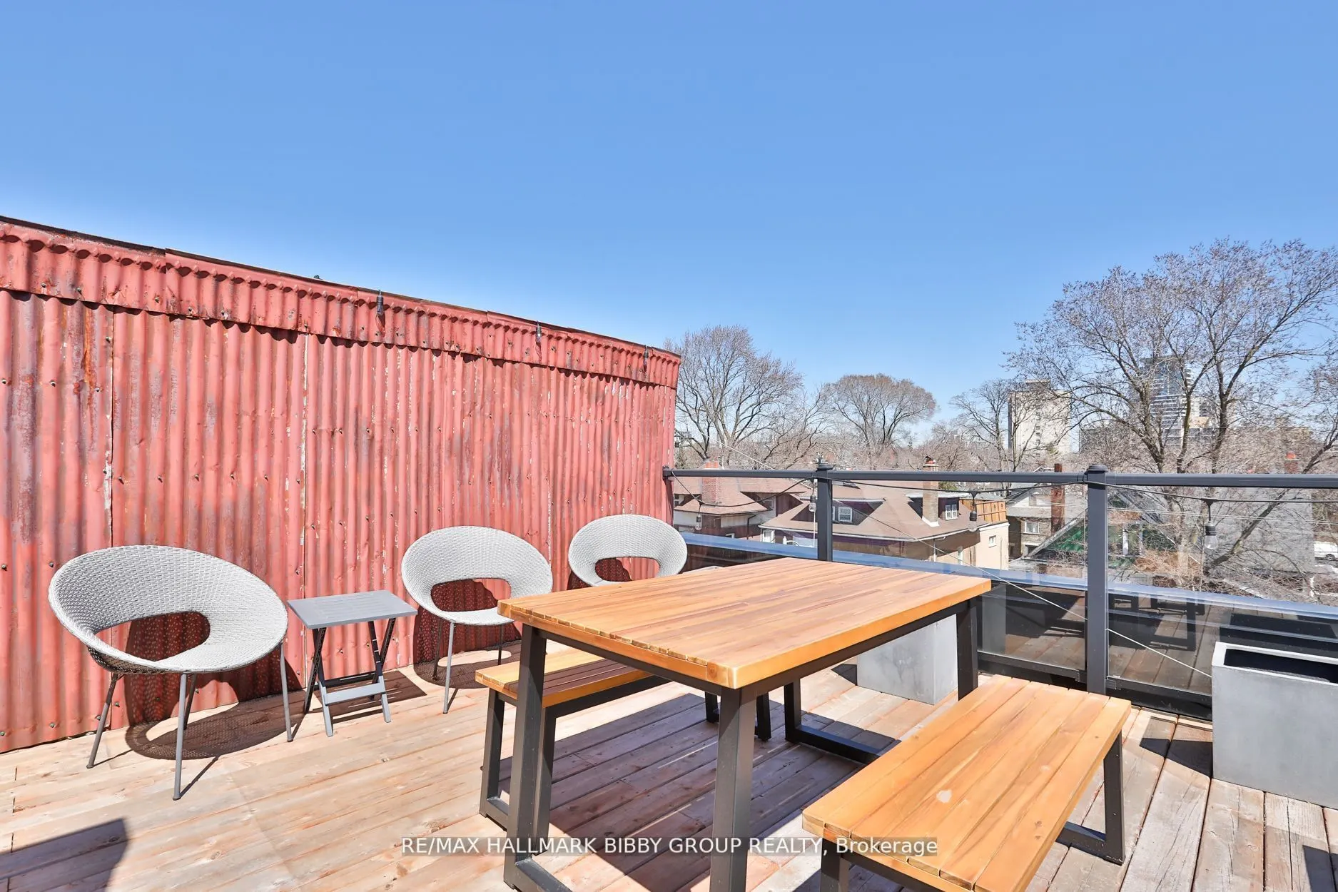 126 Spadina Road, #4