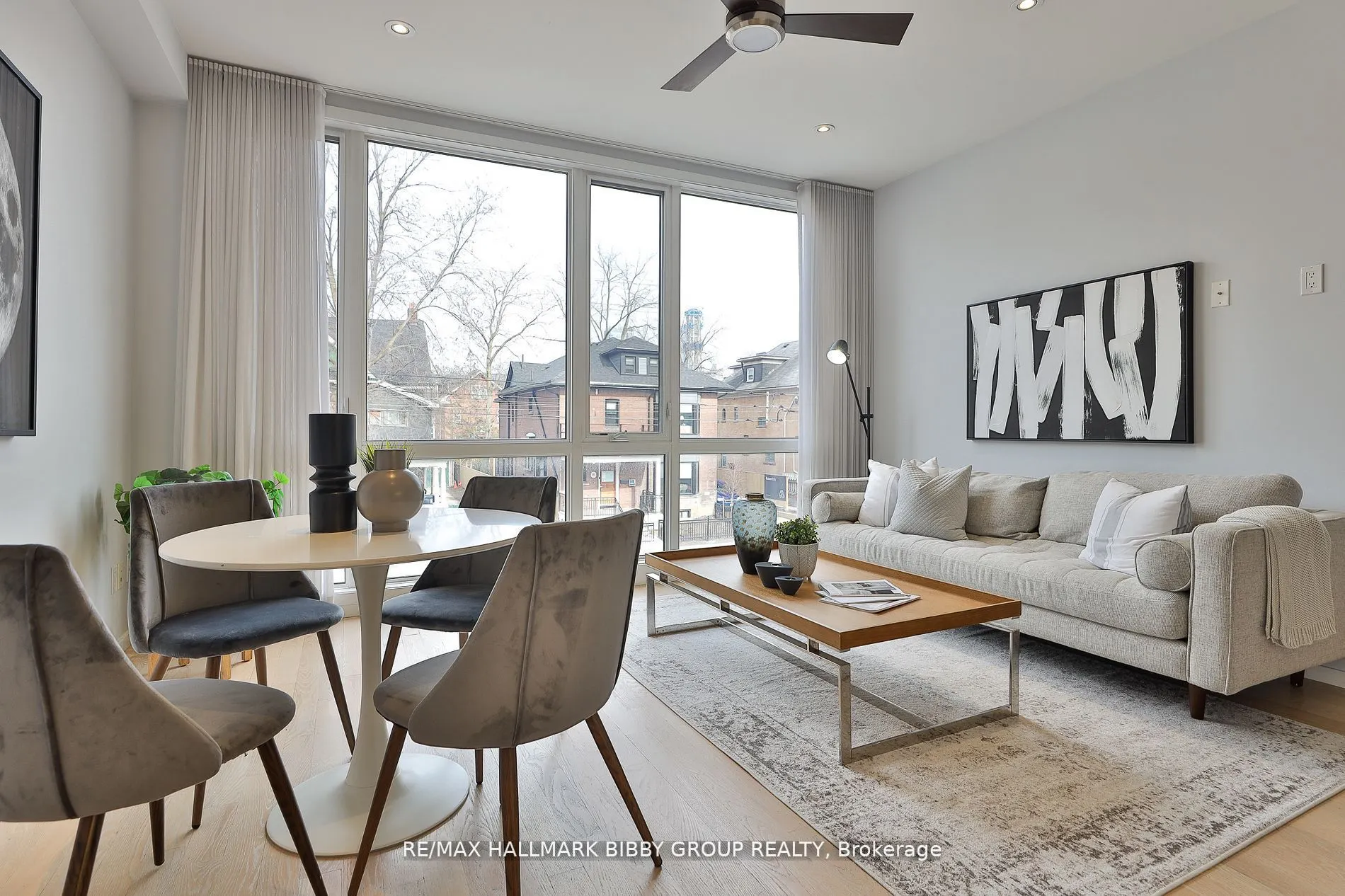 126 Spadina Road, #4
