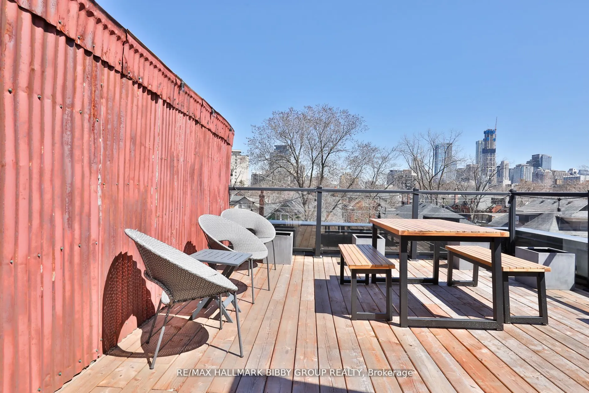 126 Spadina Road, #4