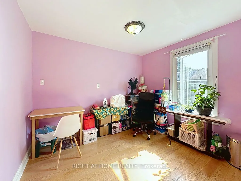 132 Bellwoods Avenue