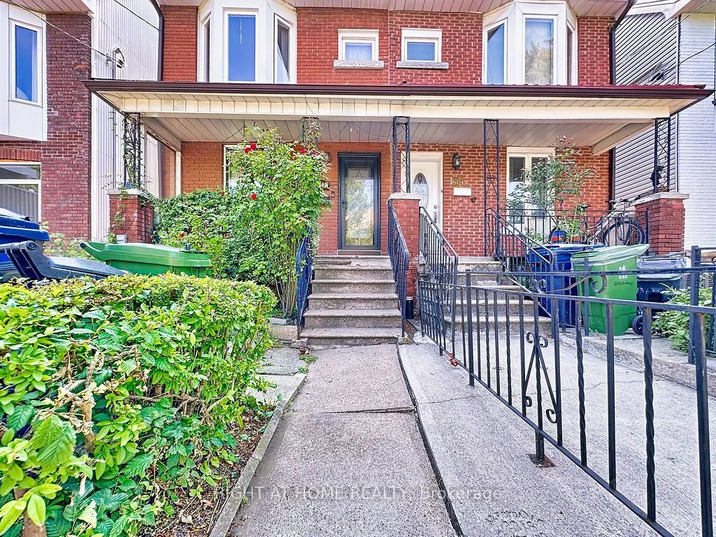 132 Bellwoods Avenue