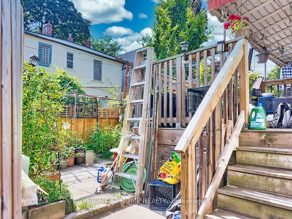 132 Bellwoods Avenue