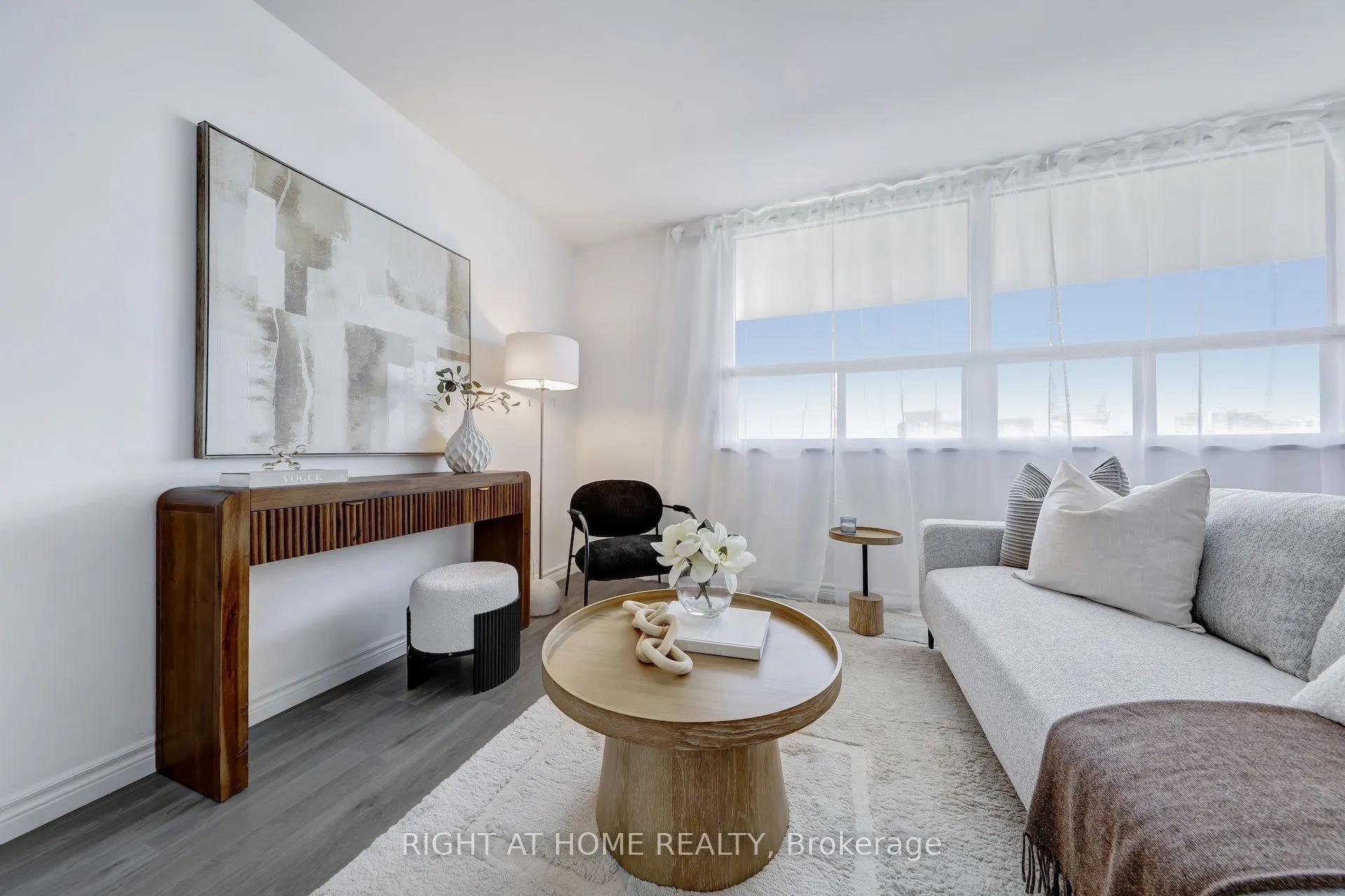 40 Homewood Avenue, #908