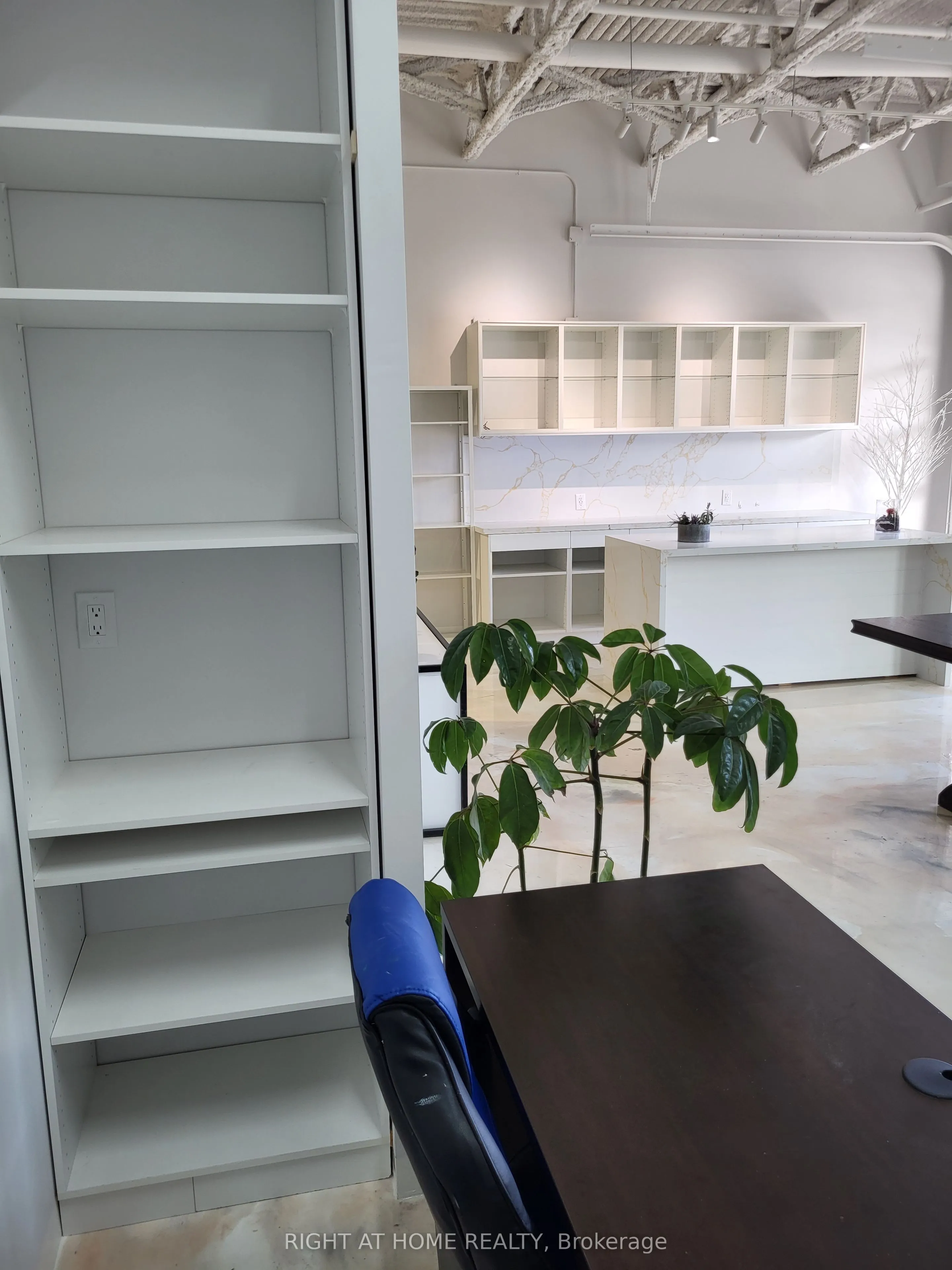 52 Scarsdale Road, #116