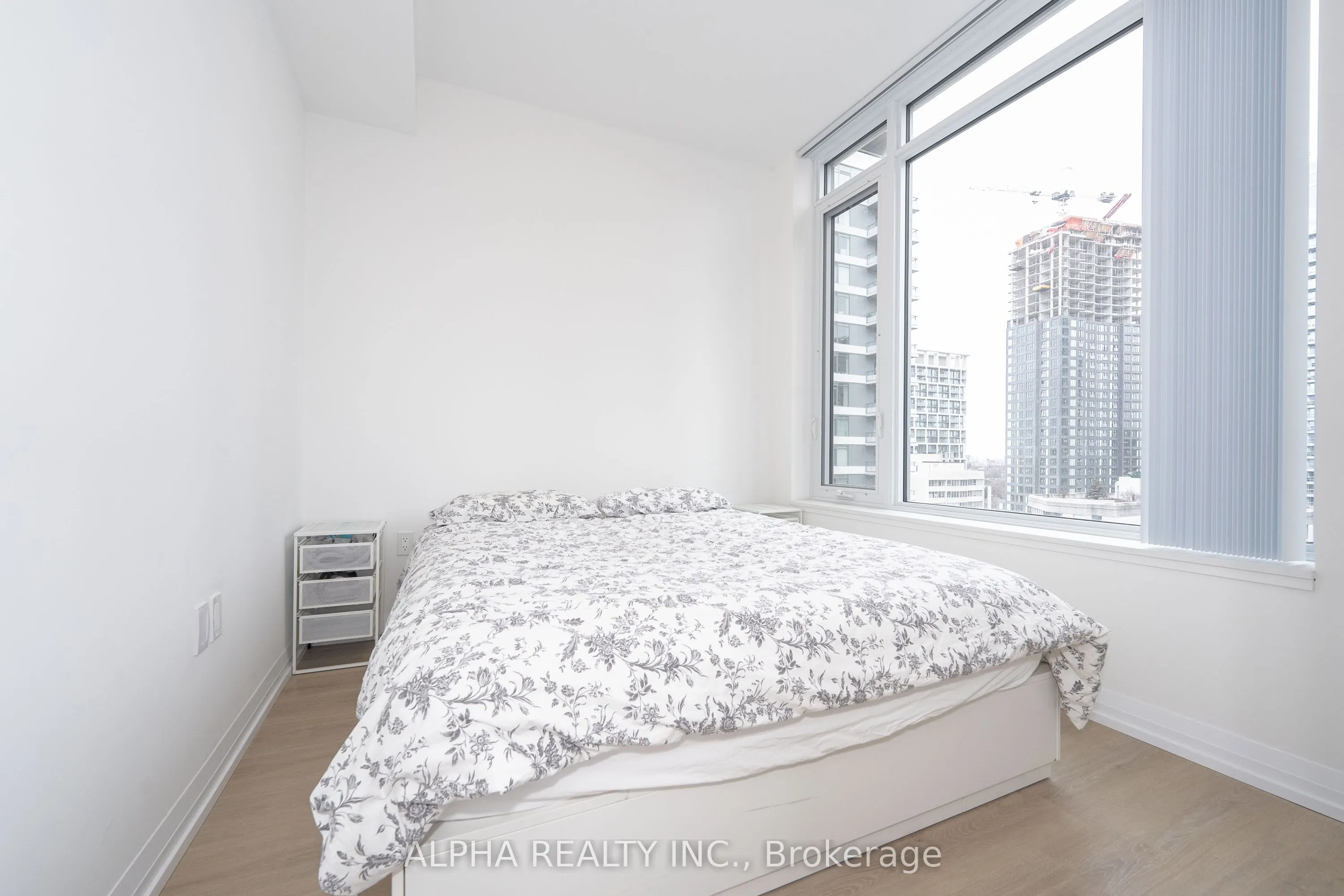 50 Dunfield Ave Avenue, #2017