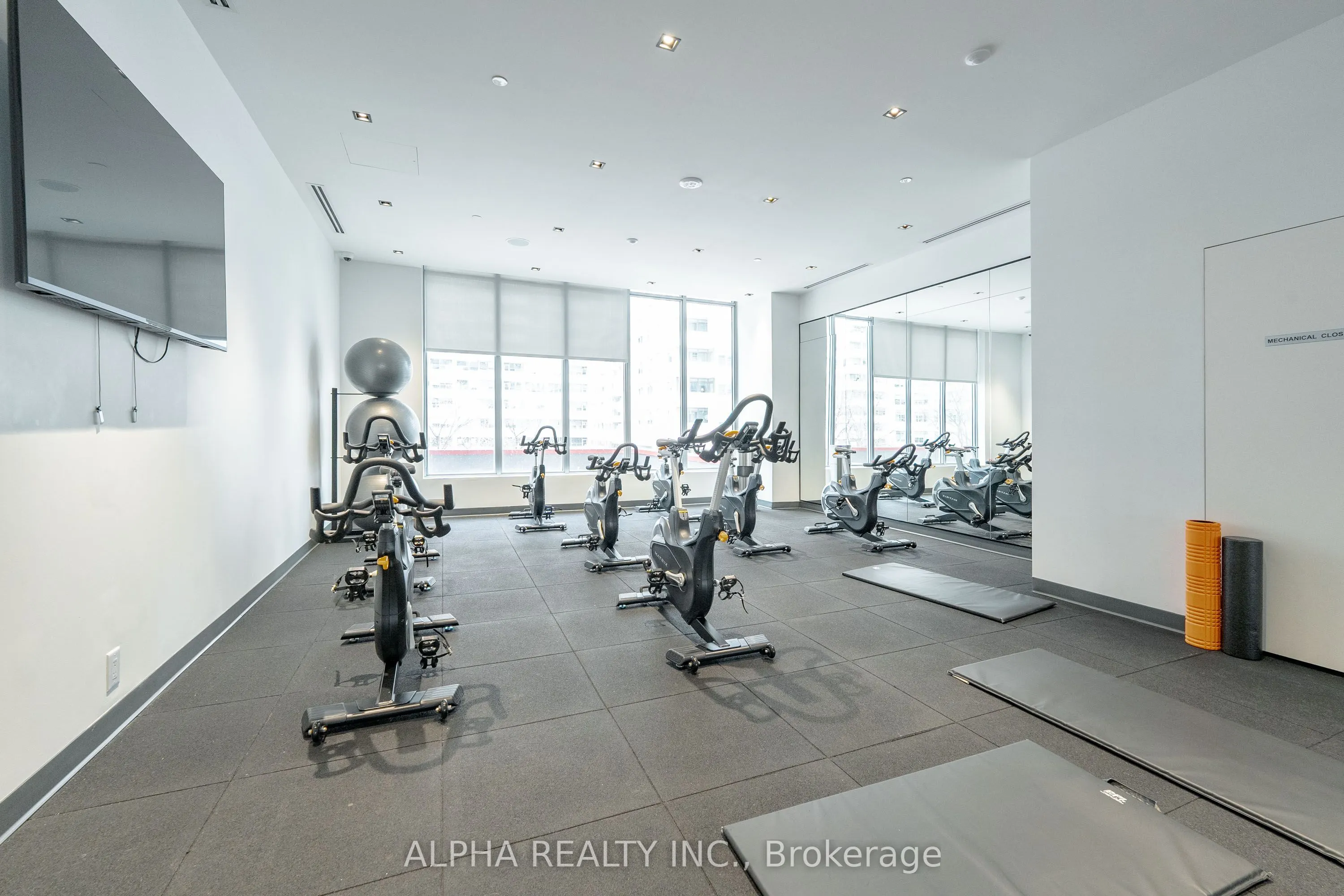 50 Dunfield Ave Avenue, #2017