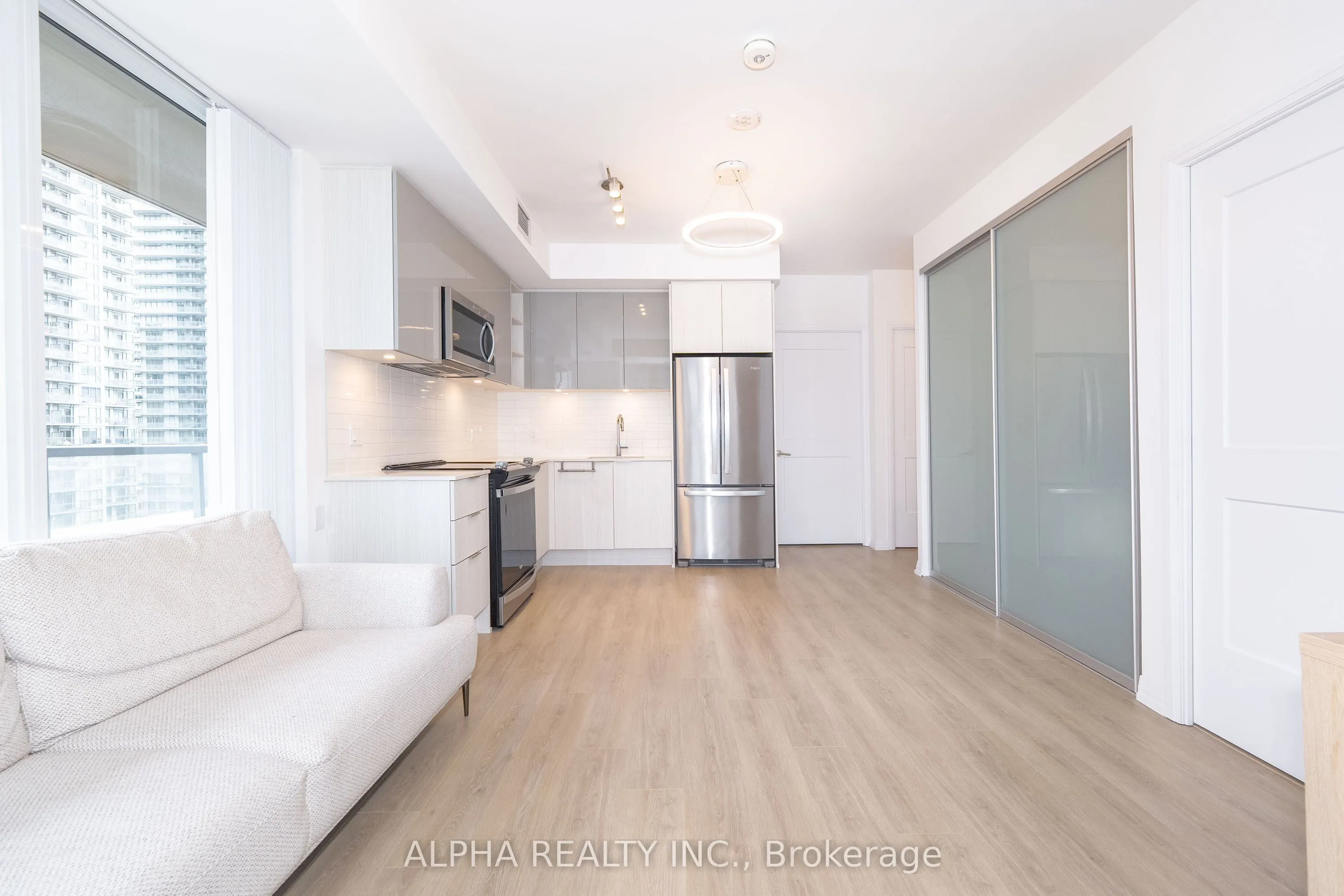 50 Dunfield Ave Avenue, #2017