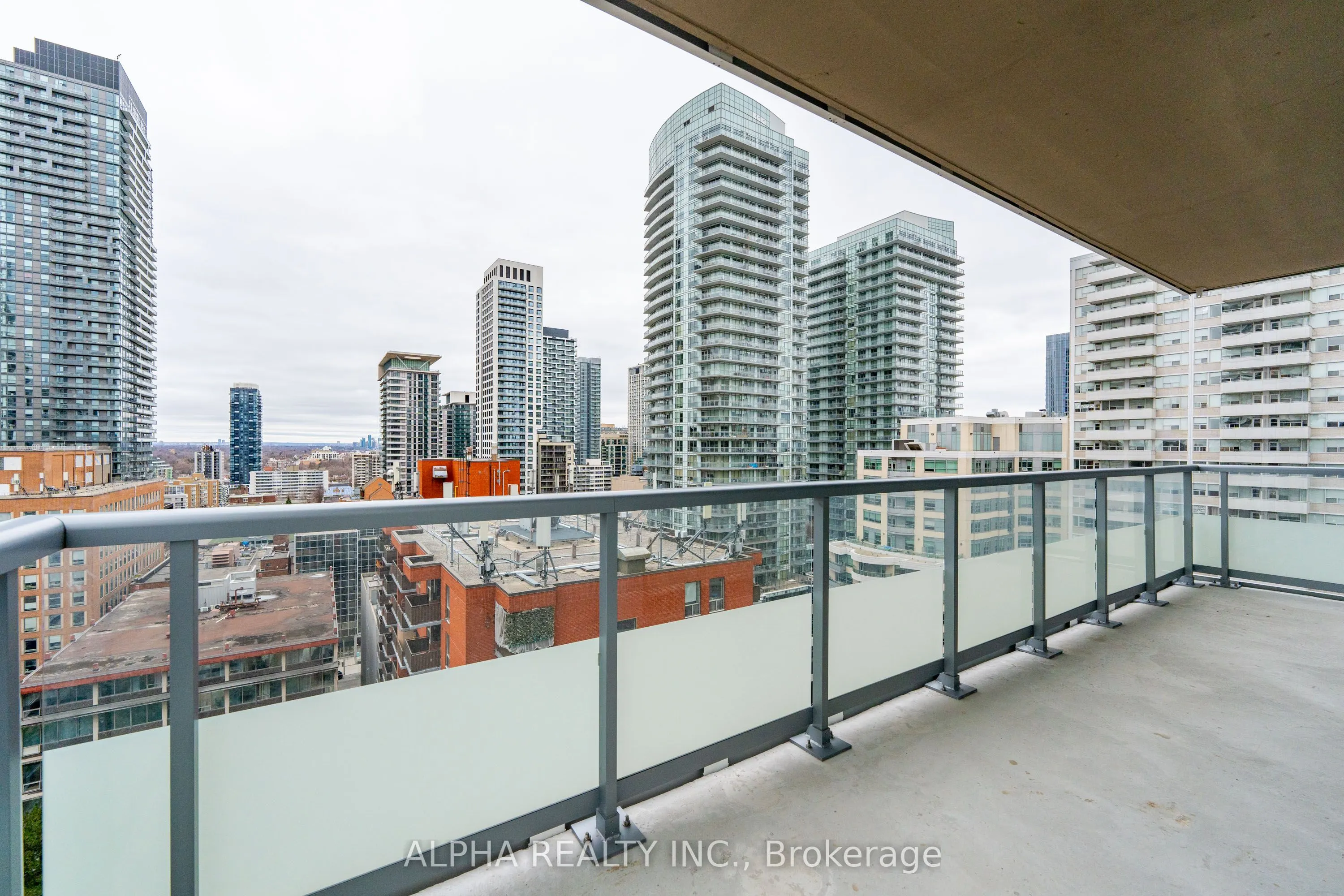50 Dunfield Ave Avenue, #2017