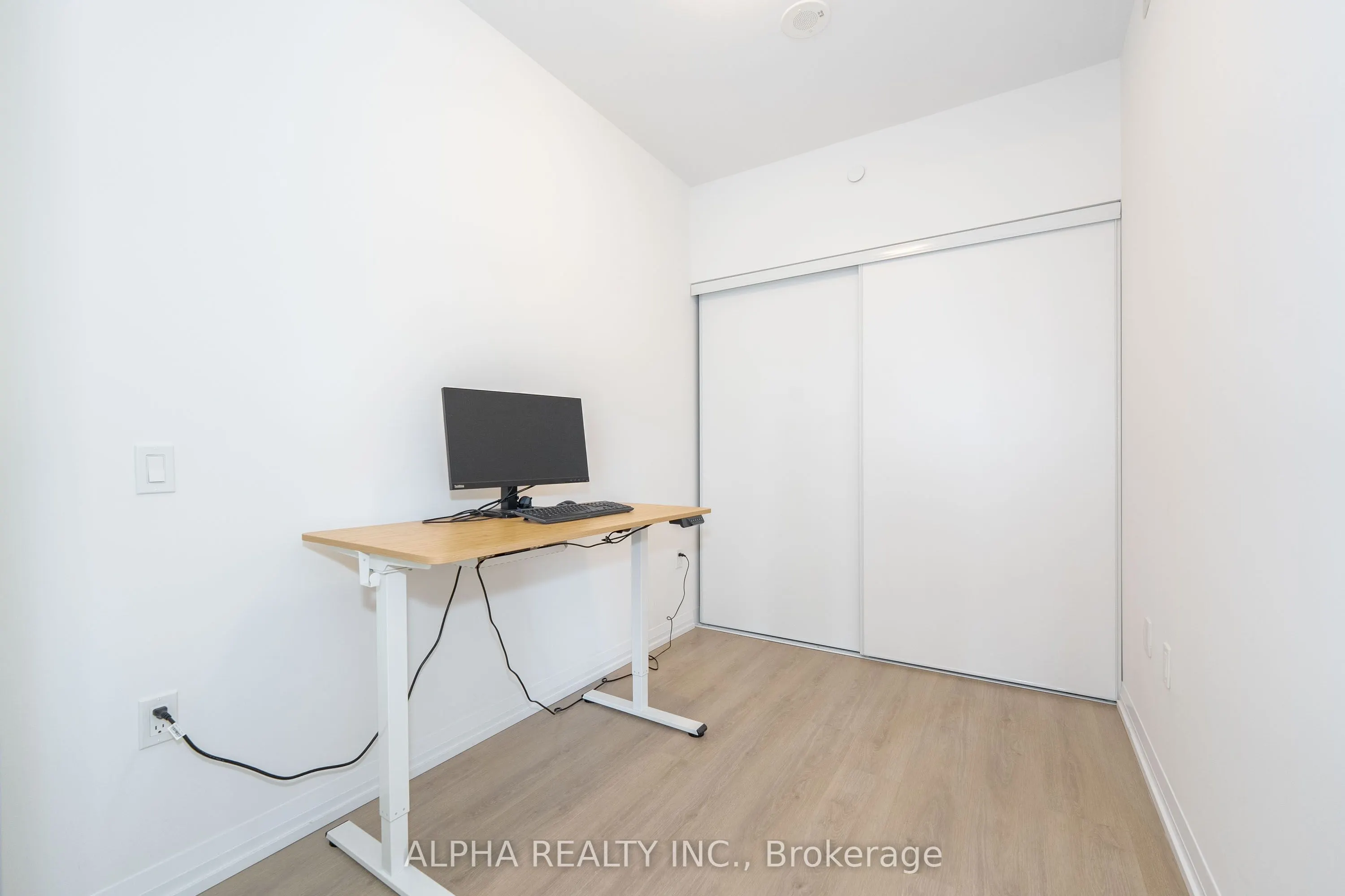 50 Dunfield Ave Avenue, #2017