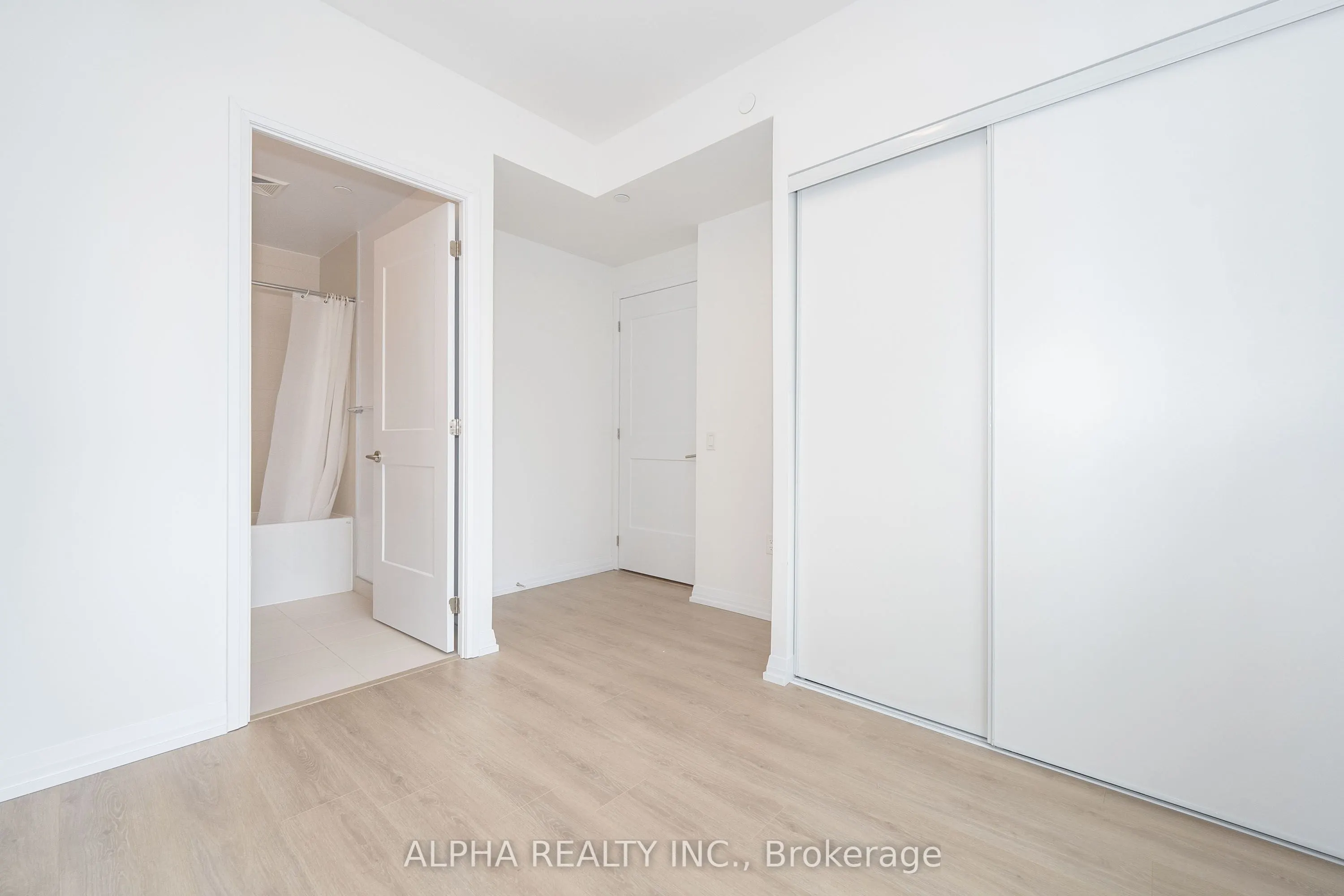 50 Dunfield Ave Avenue, #2017