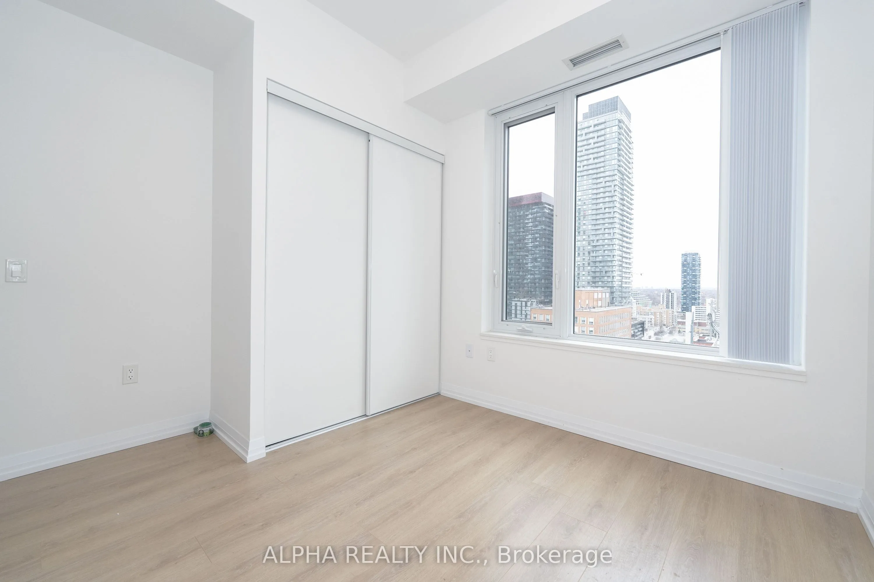 50 Dunfield Ave Avenue, #2017