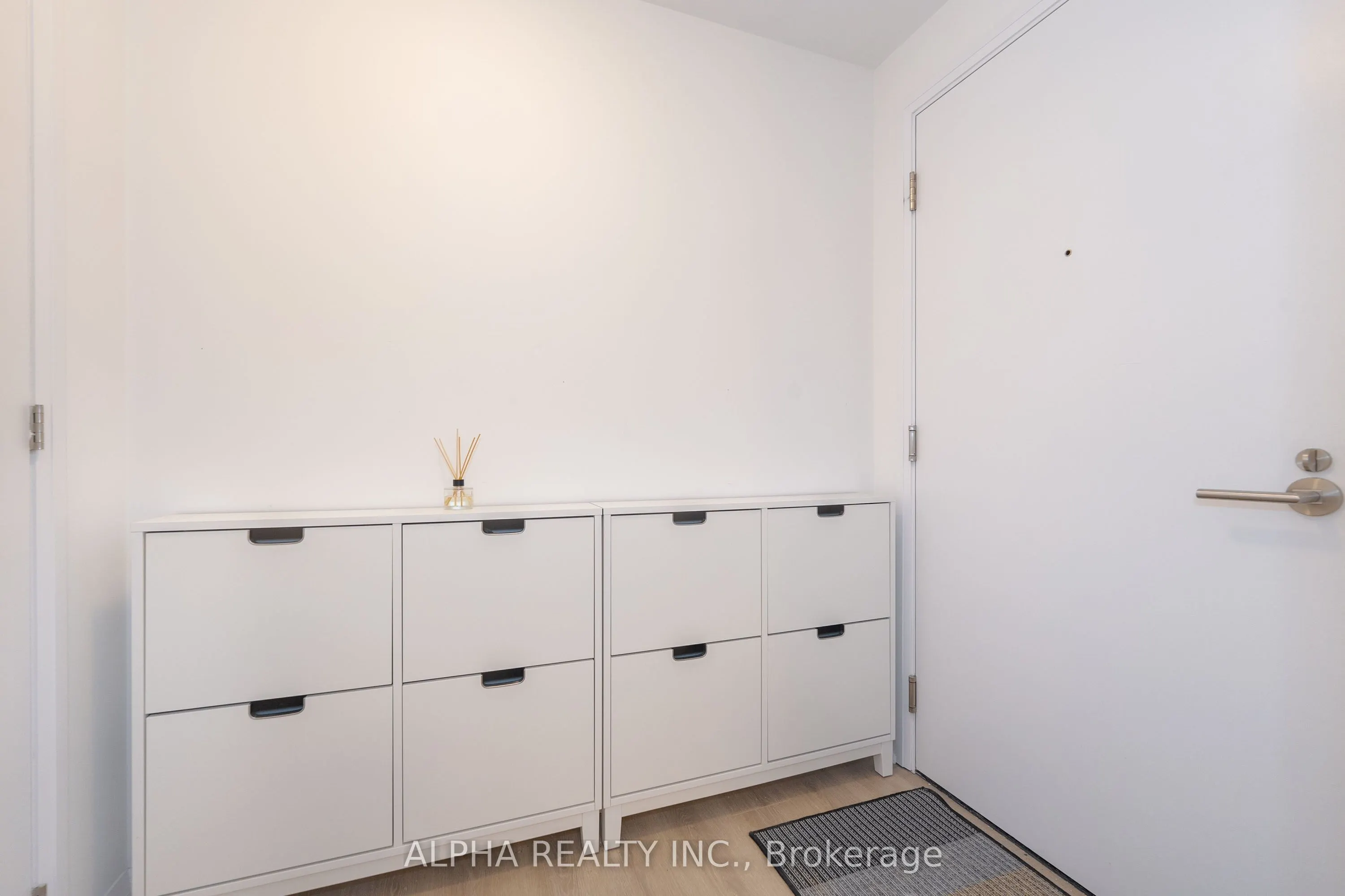 50 Dunfield Ave Avenue, #2017
