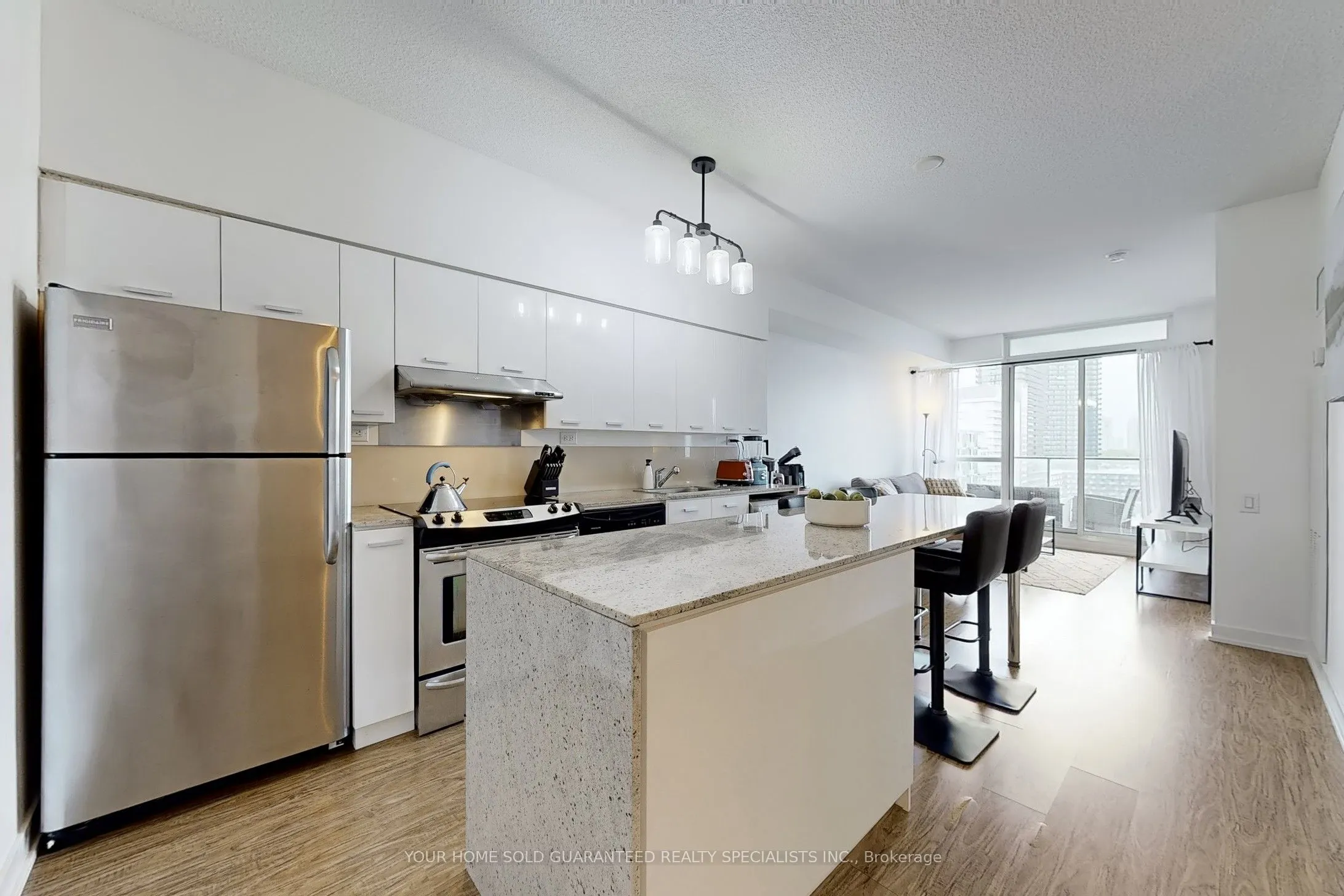 33 Singer Court, #1907