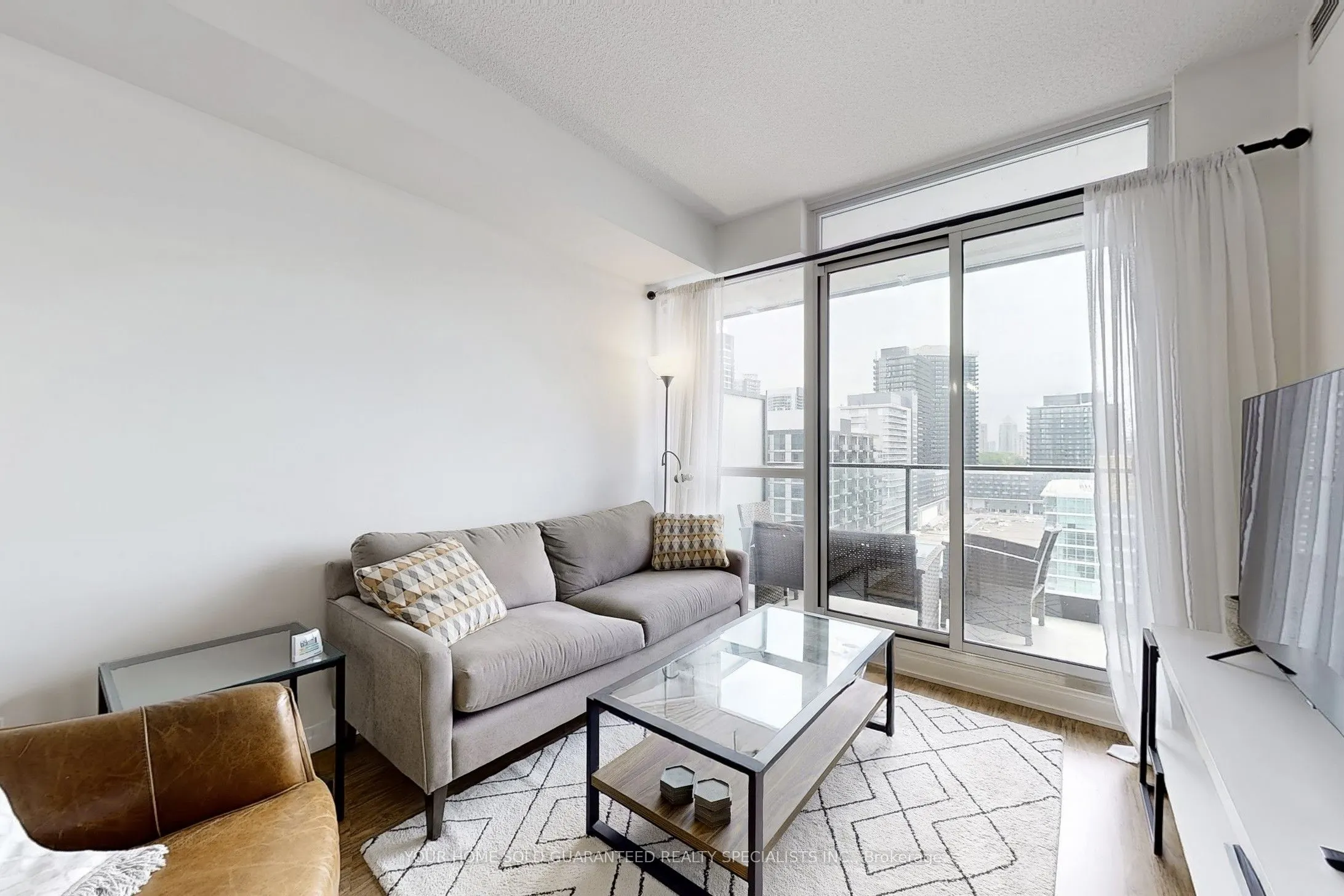 33 Singer Court, #1907