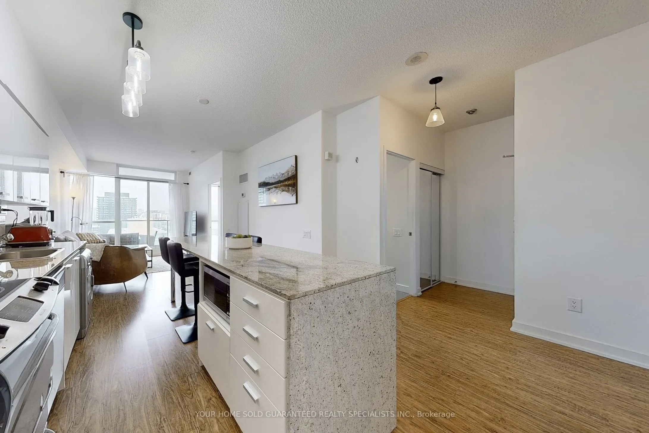 33 Singer Court, #1907
