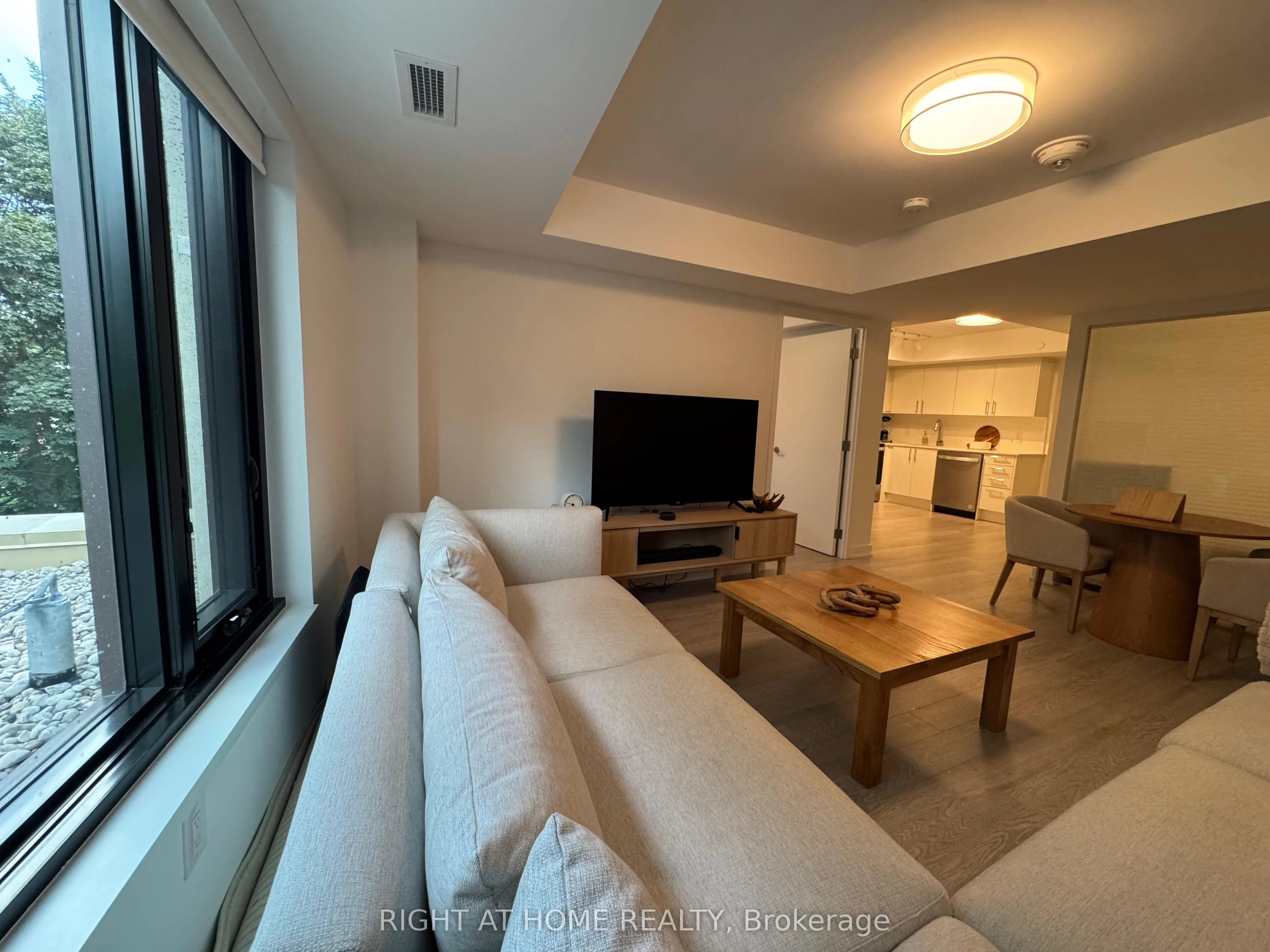 3 Strathgowan Avenue, #318