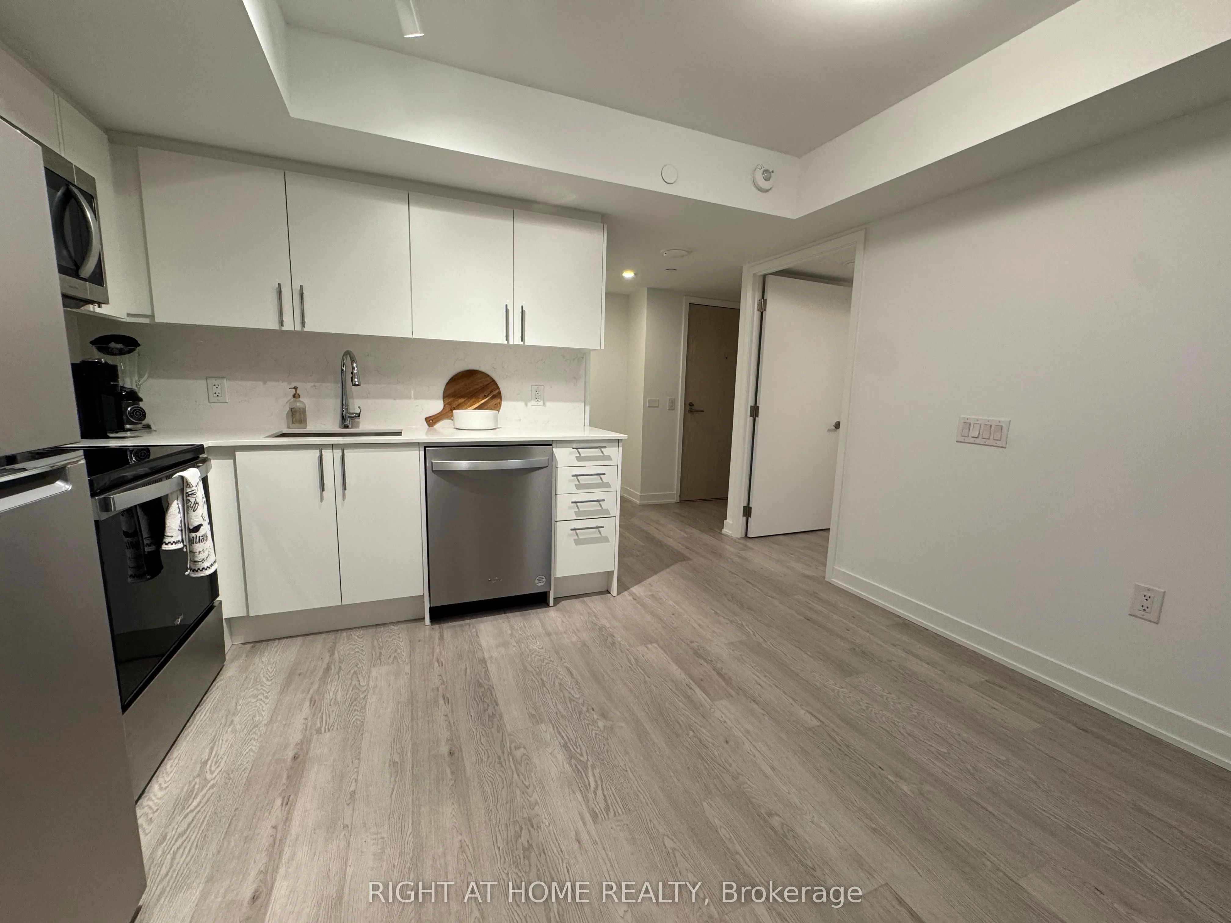 3 Strathgowan Avenue, #318