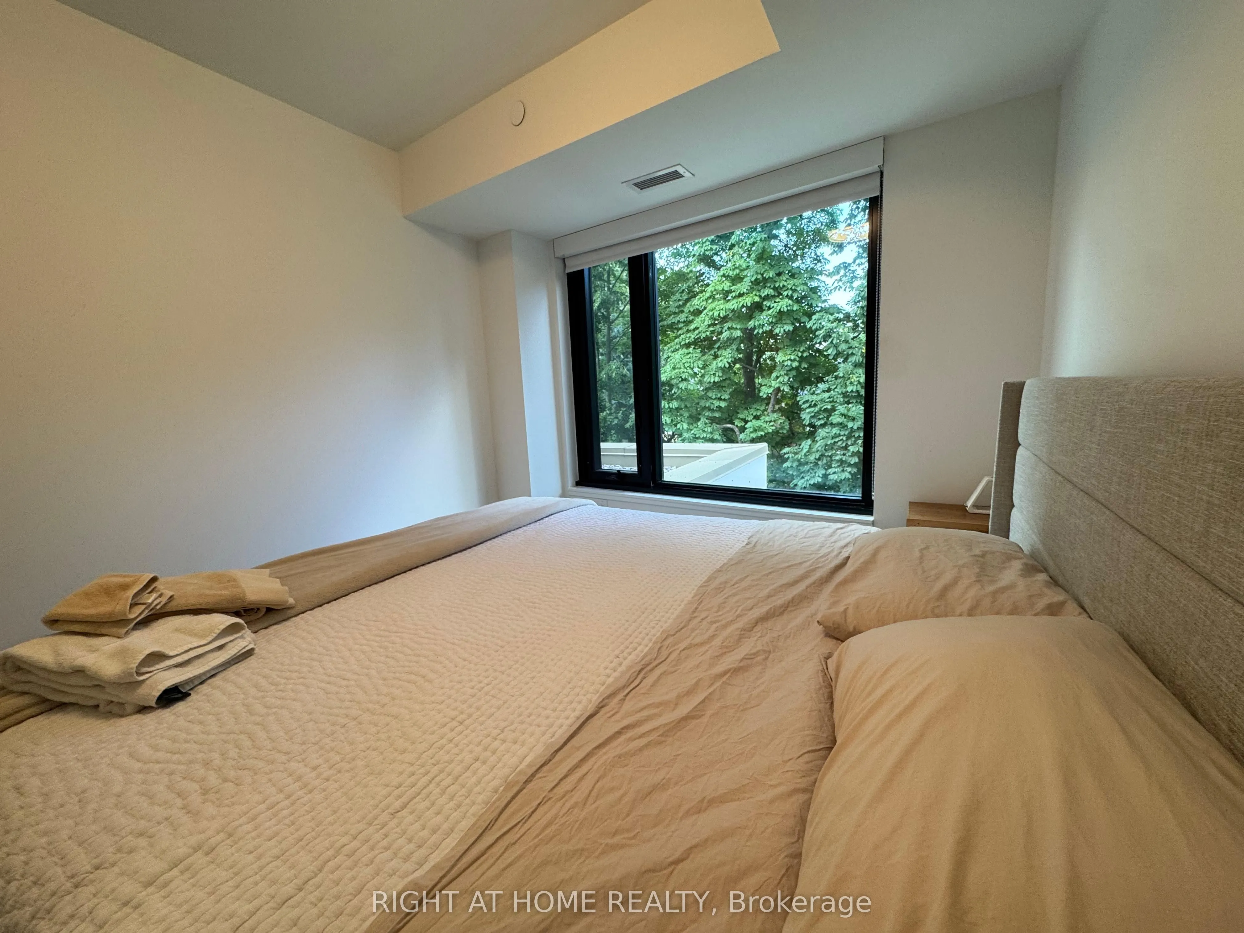 3 Strathgowan Avenue, #318