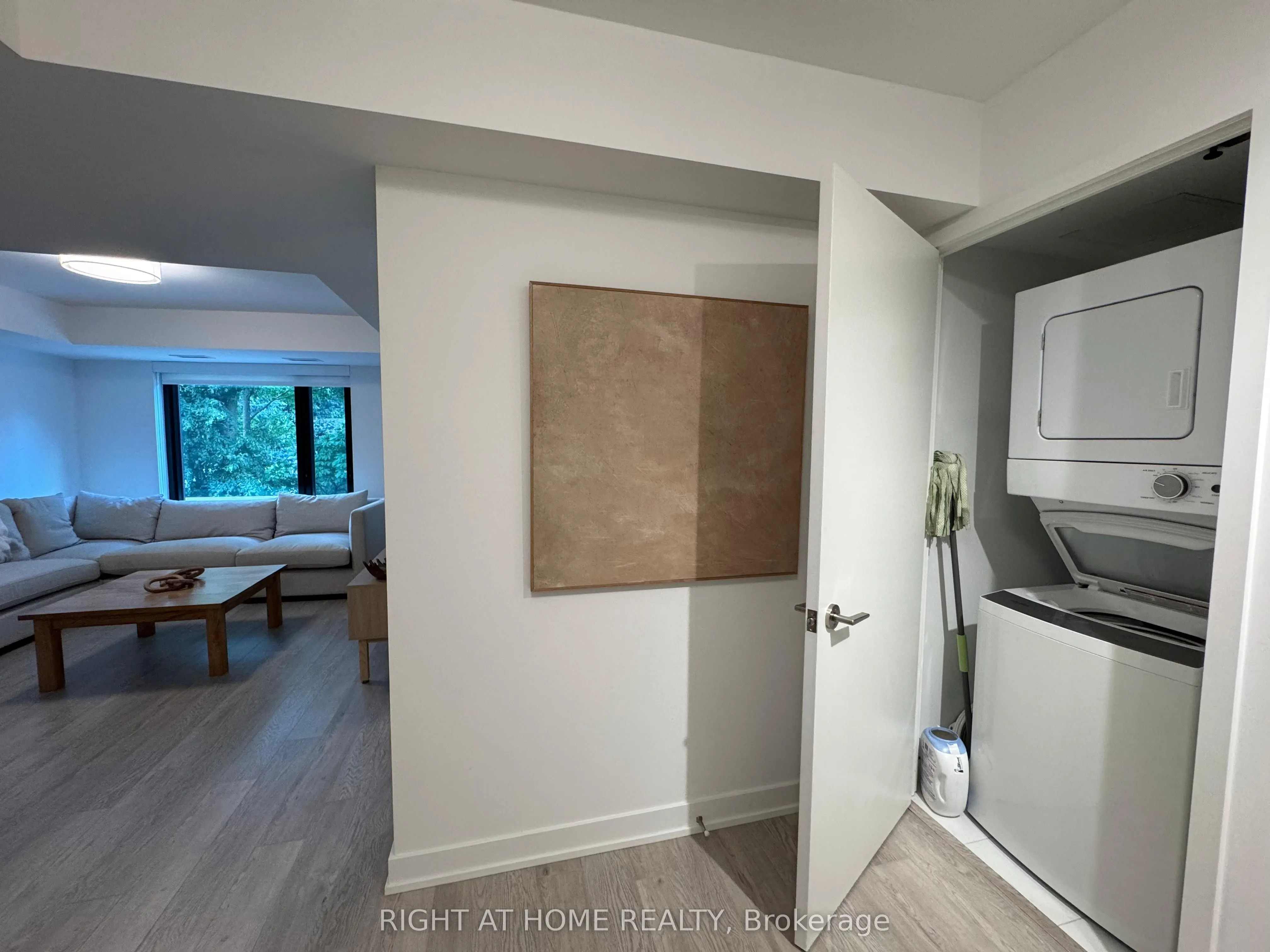 3 Strathgowan Avenue, #318