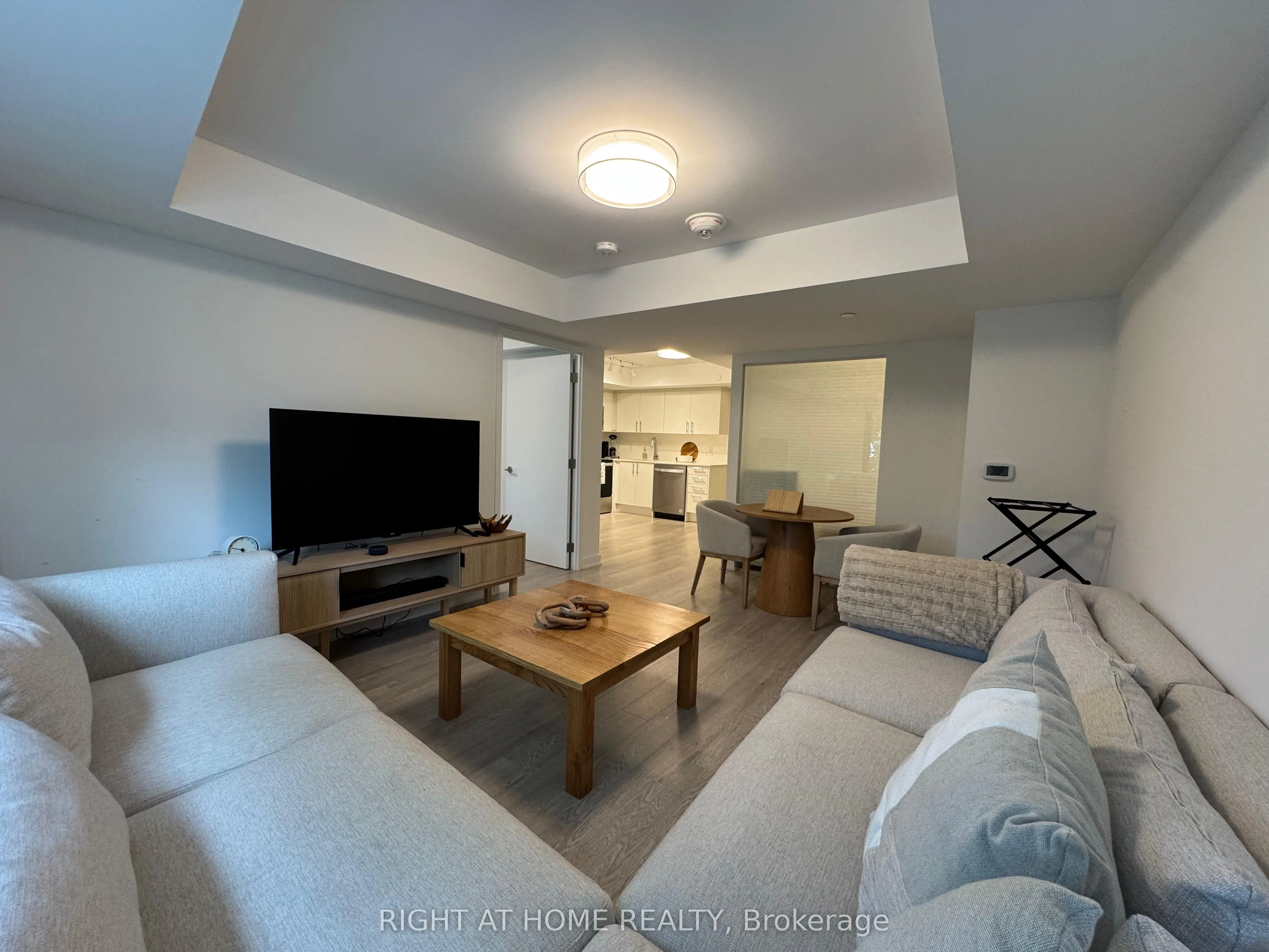 3 Strathgowan Avenue, #318
