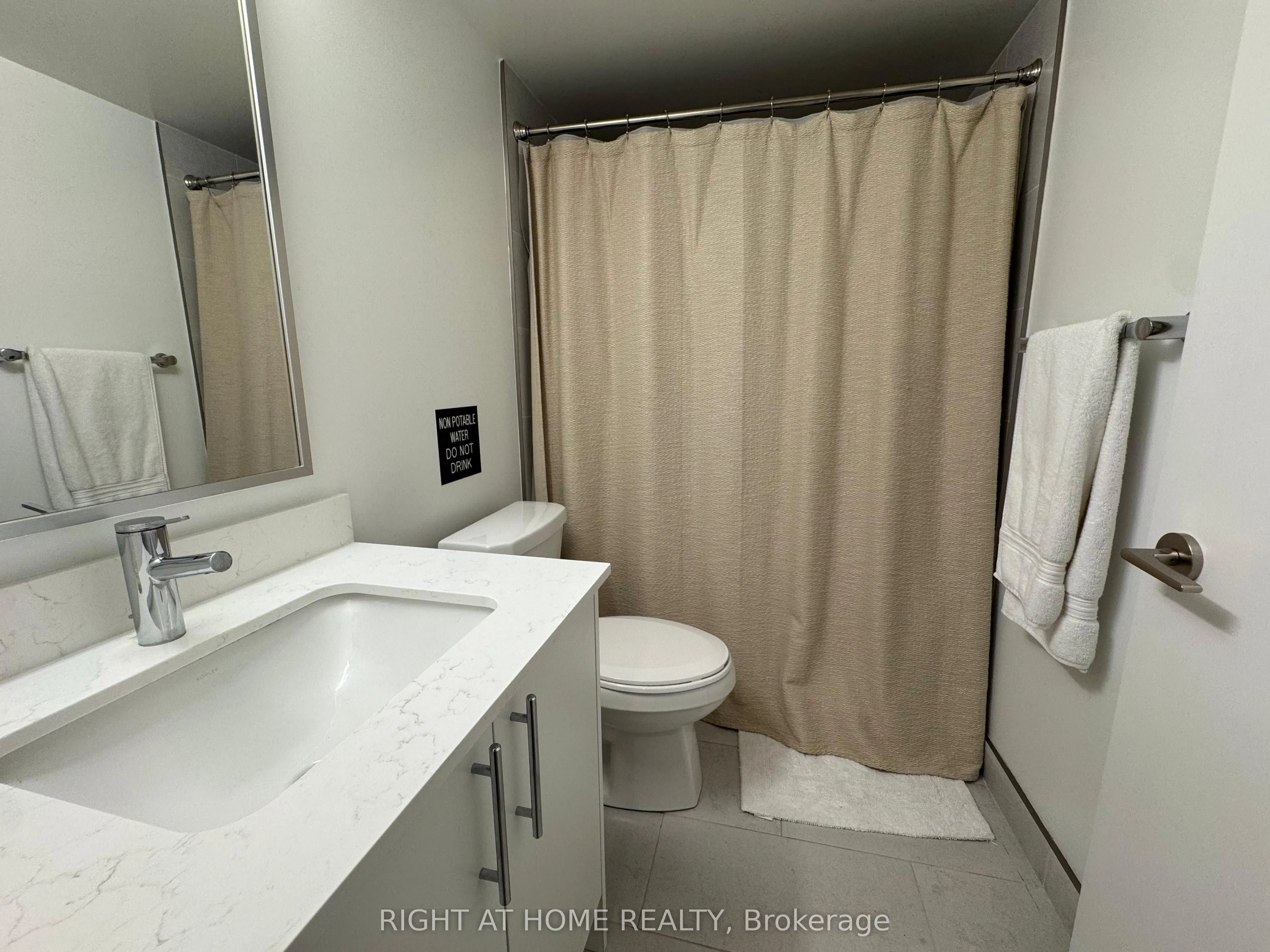 3 Strathgowan Avenue, #318