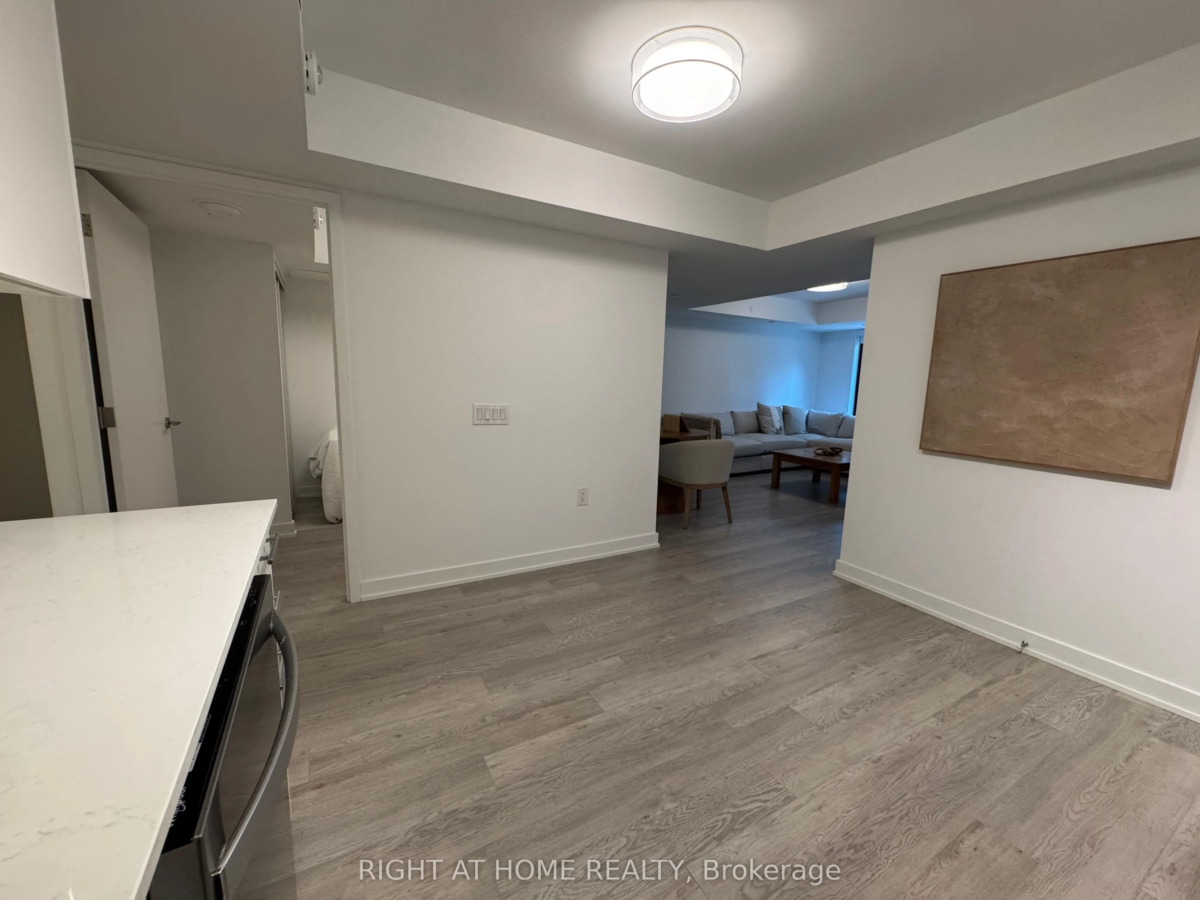 3 Strathgowan Avenue, #318