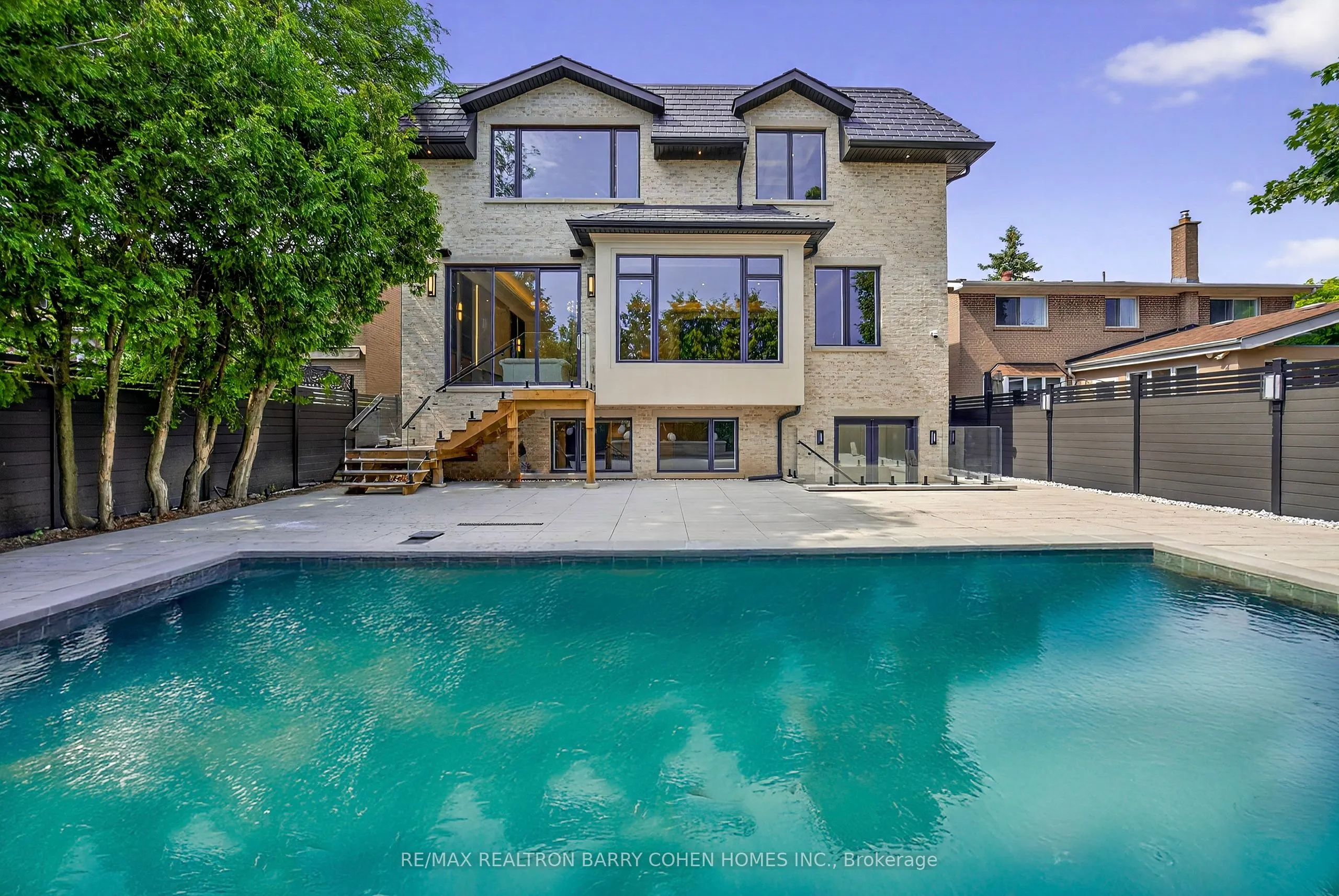 35 Foursome Crescent