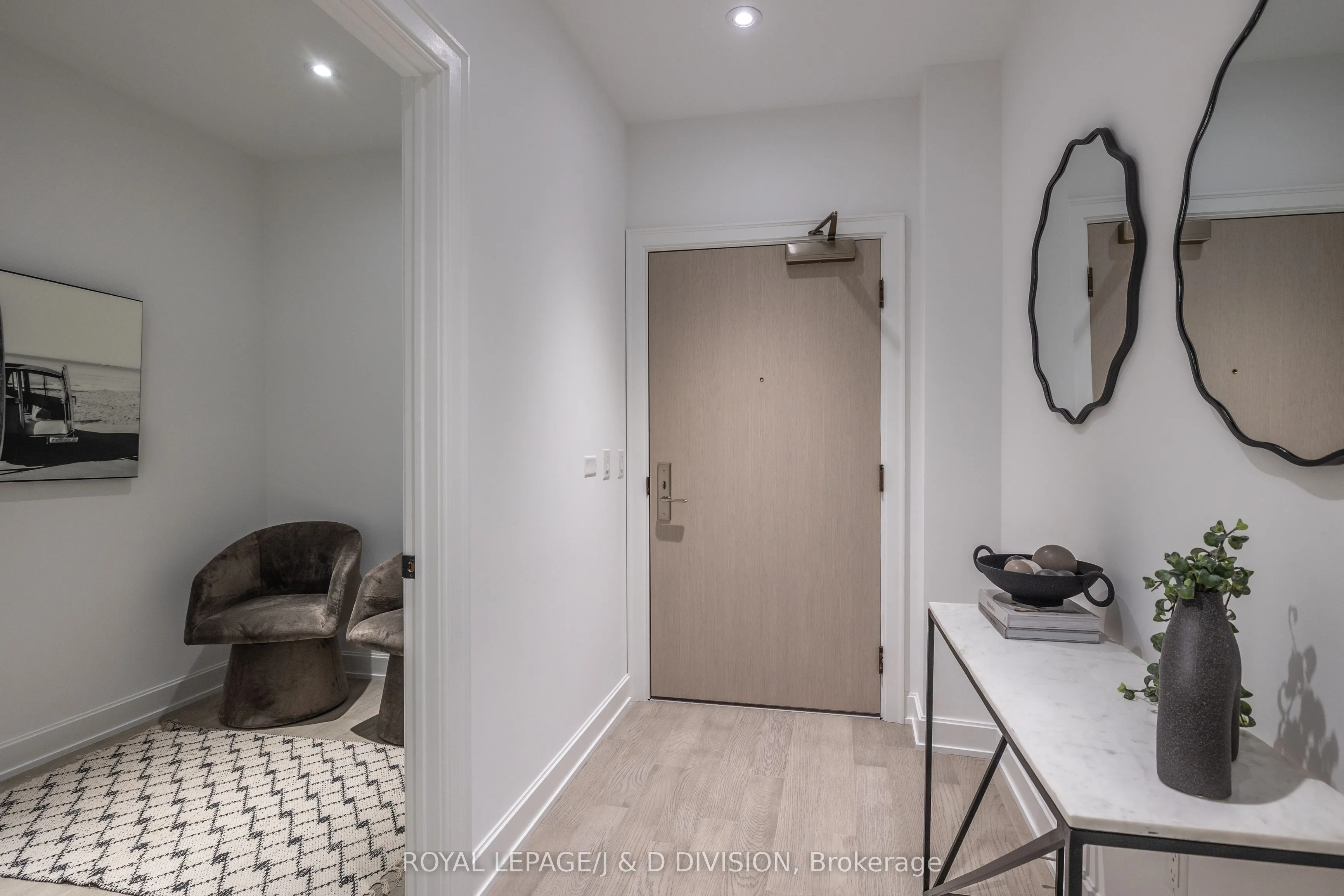 1 Strathgowan Avenue, #TH2
