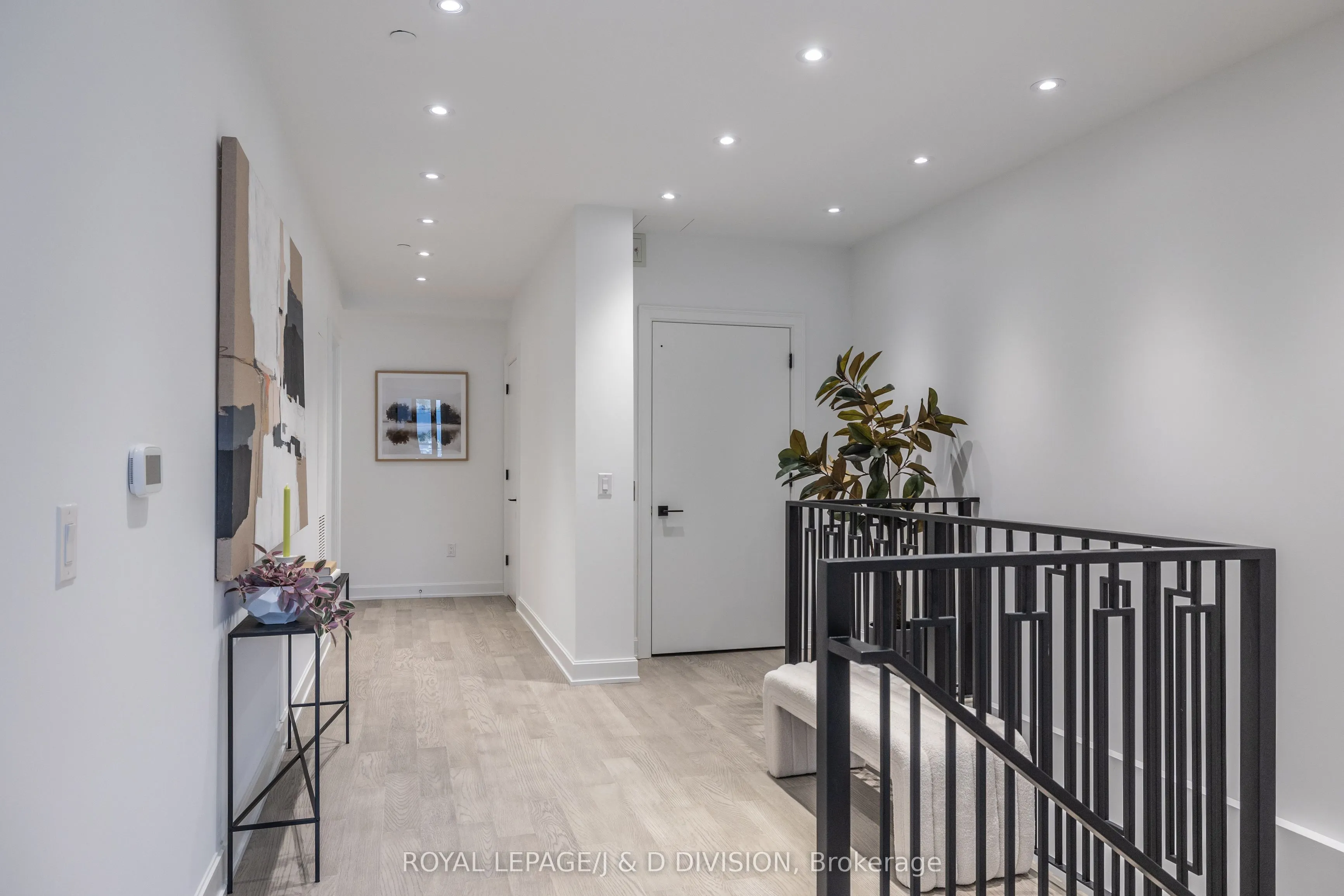 1 Strathgowan Avenue, #TH2