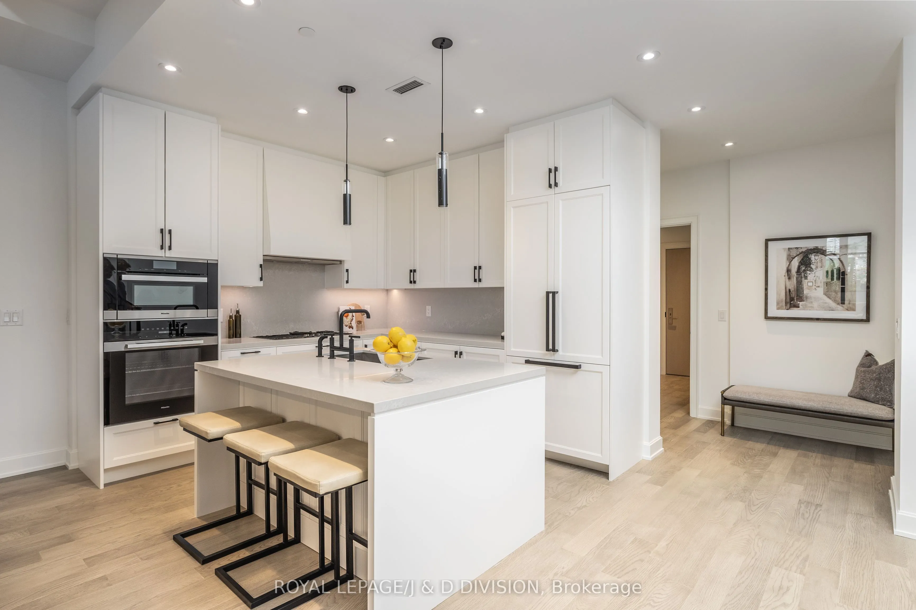 1 Strathgowan Avenue, #TH2