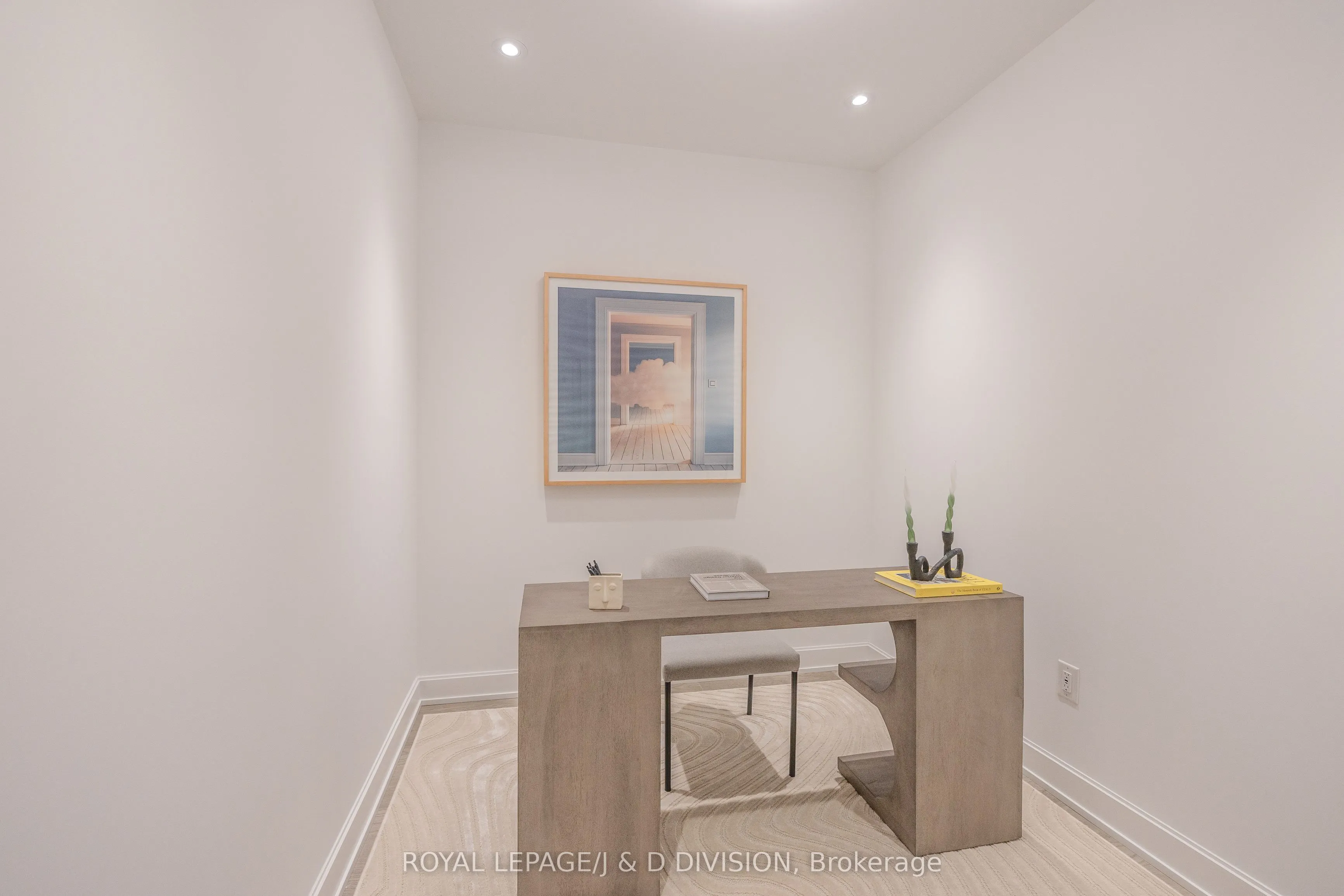 1 Strathgowan Avenue, #TH2