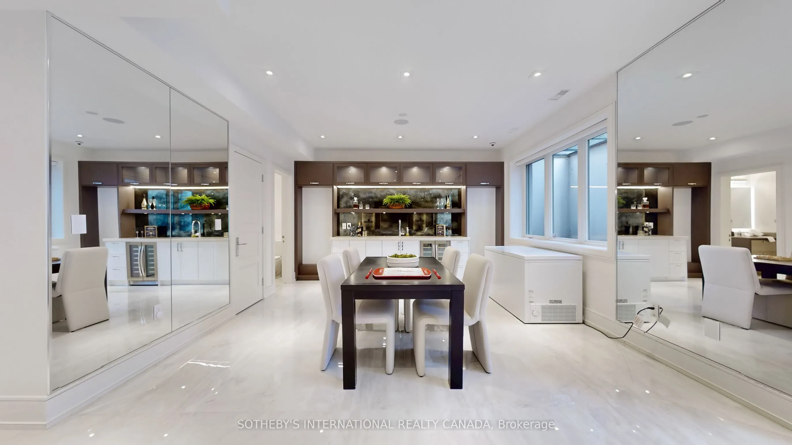 77 Bannatyne Drive