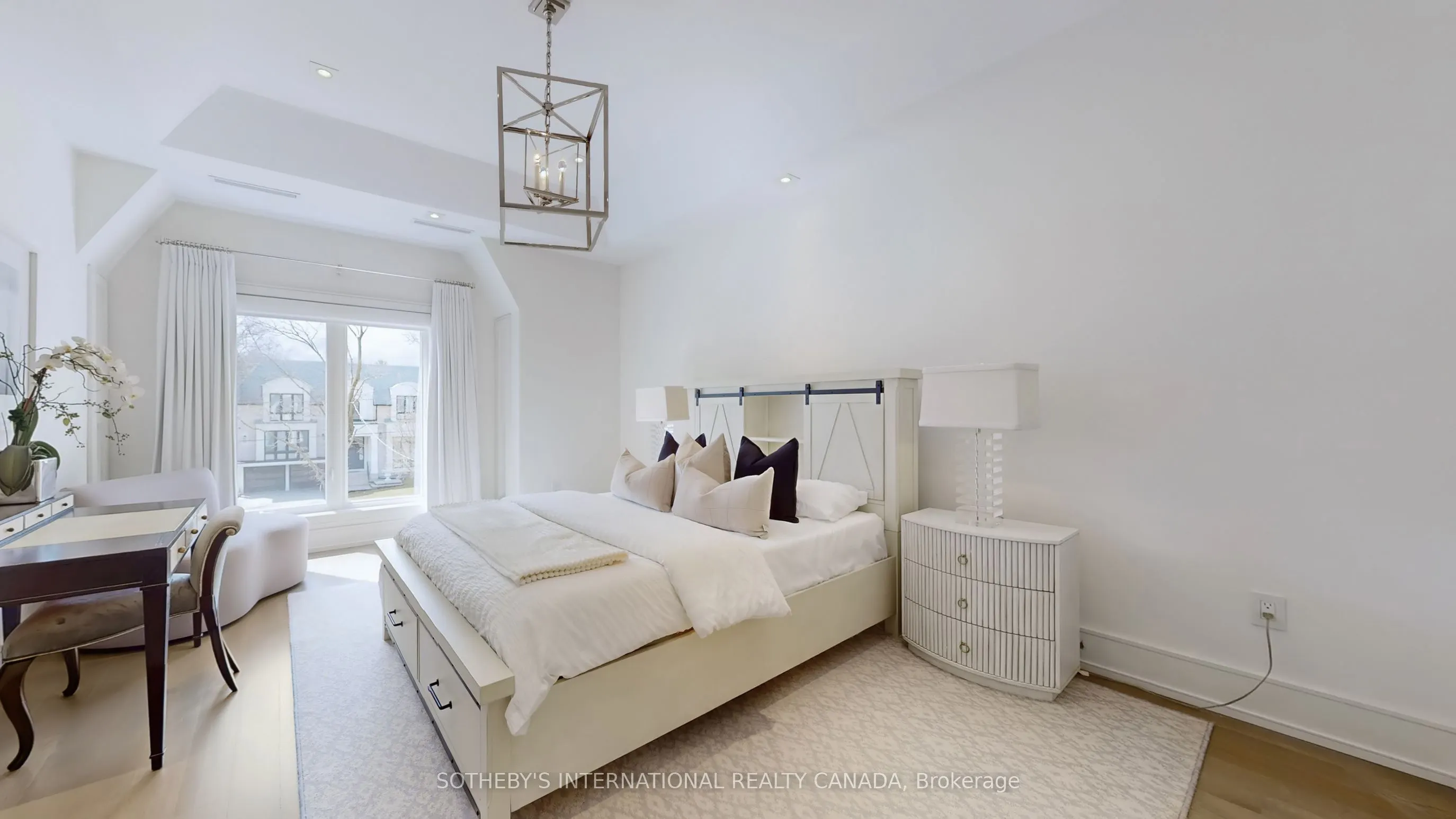 77 Bannatyne Drive