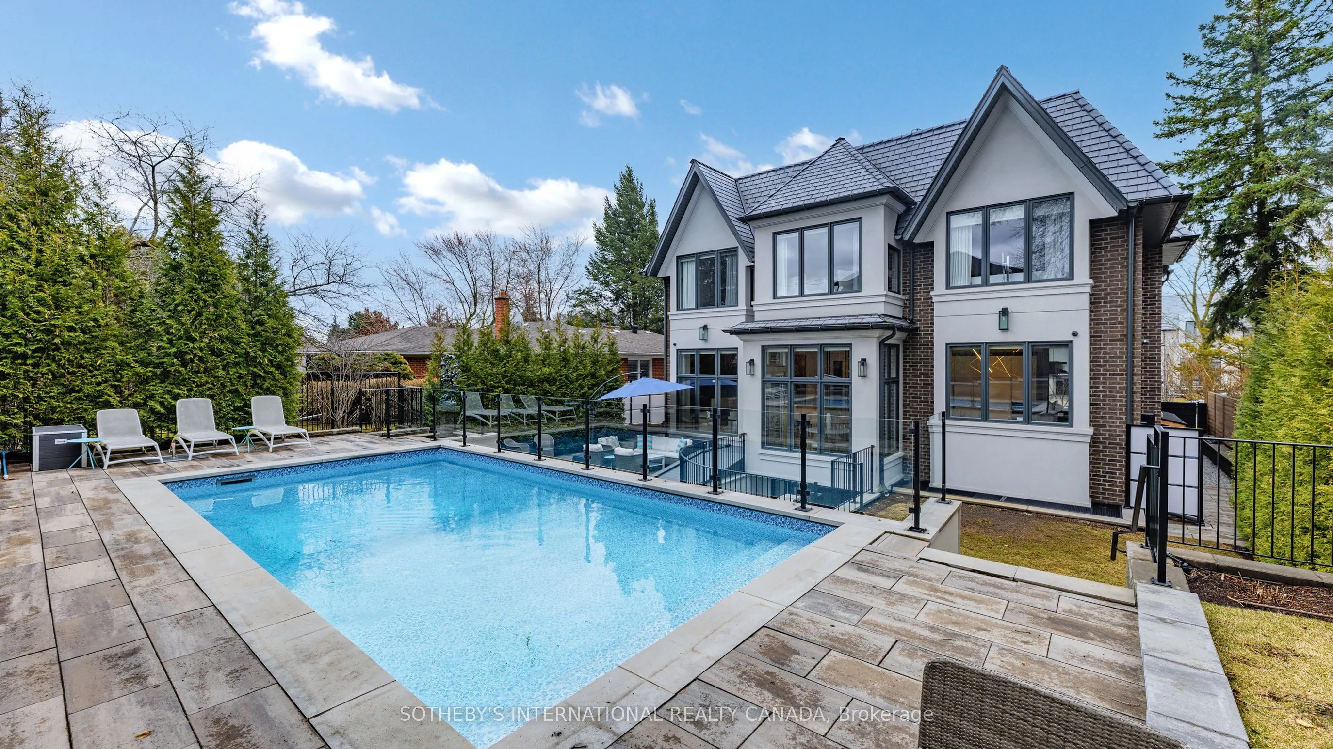 77 Bannatyne Drive