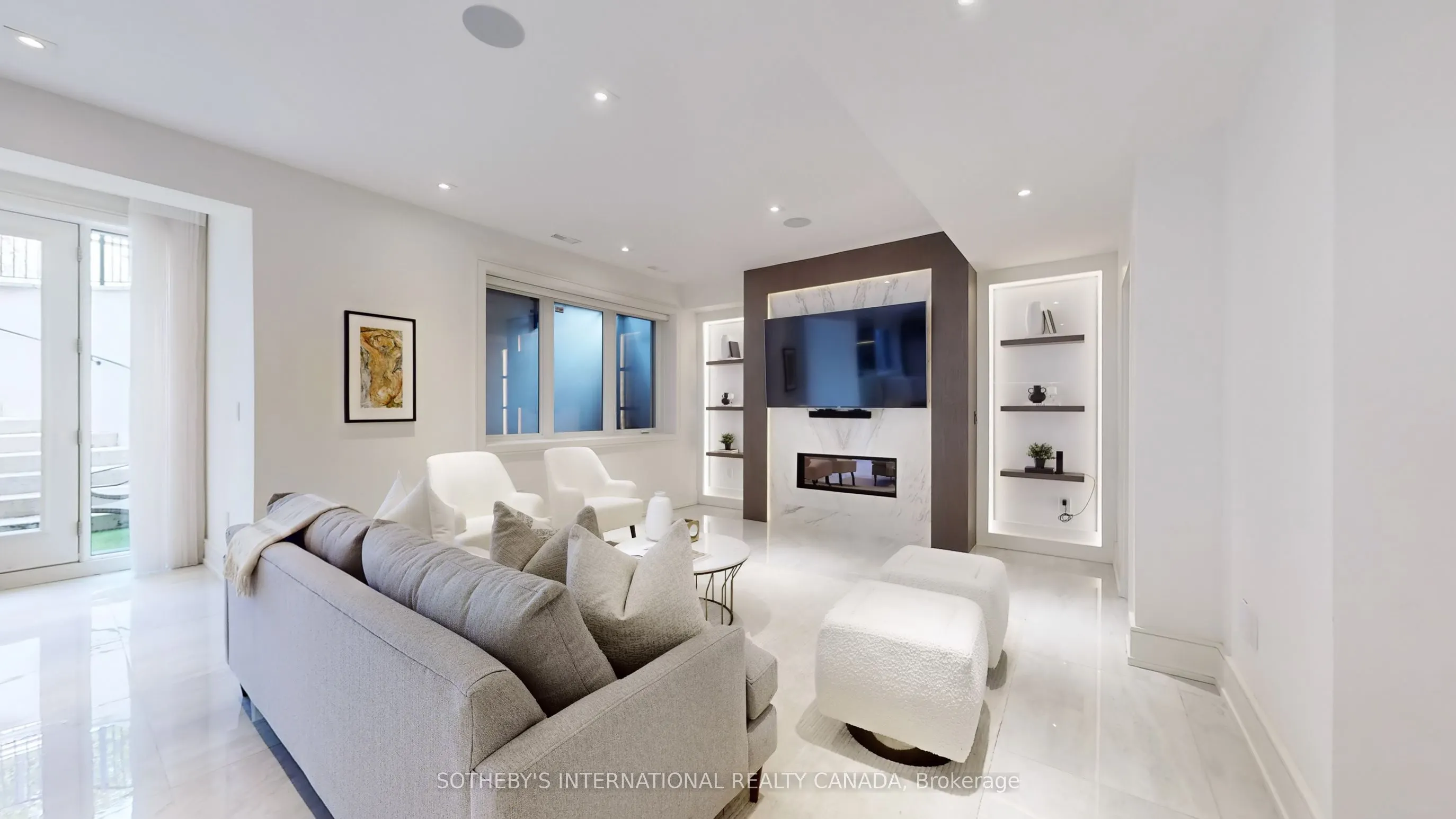 77 Bannatyne Drive