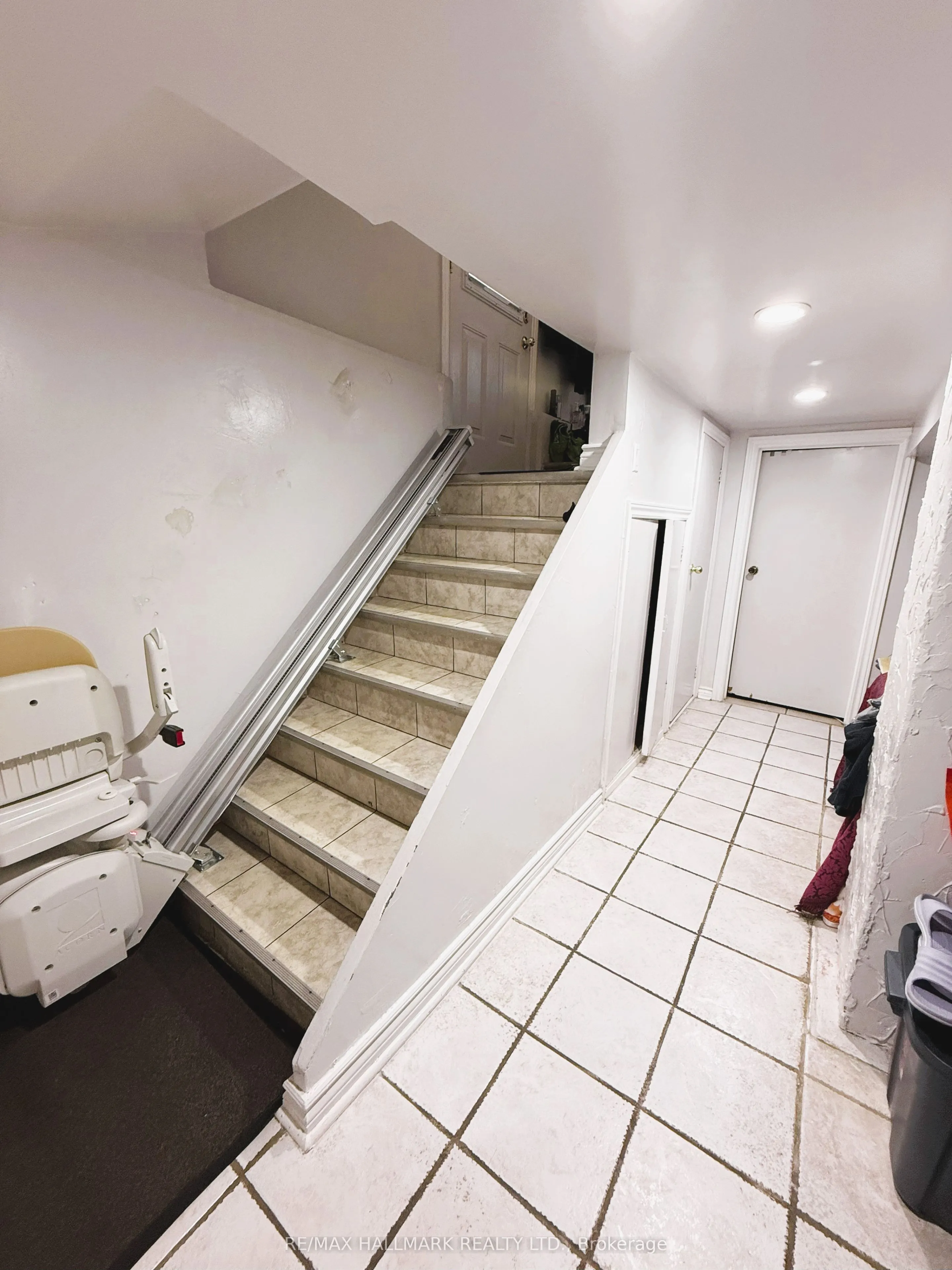 406 Lauder Avenue