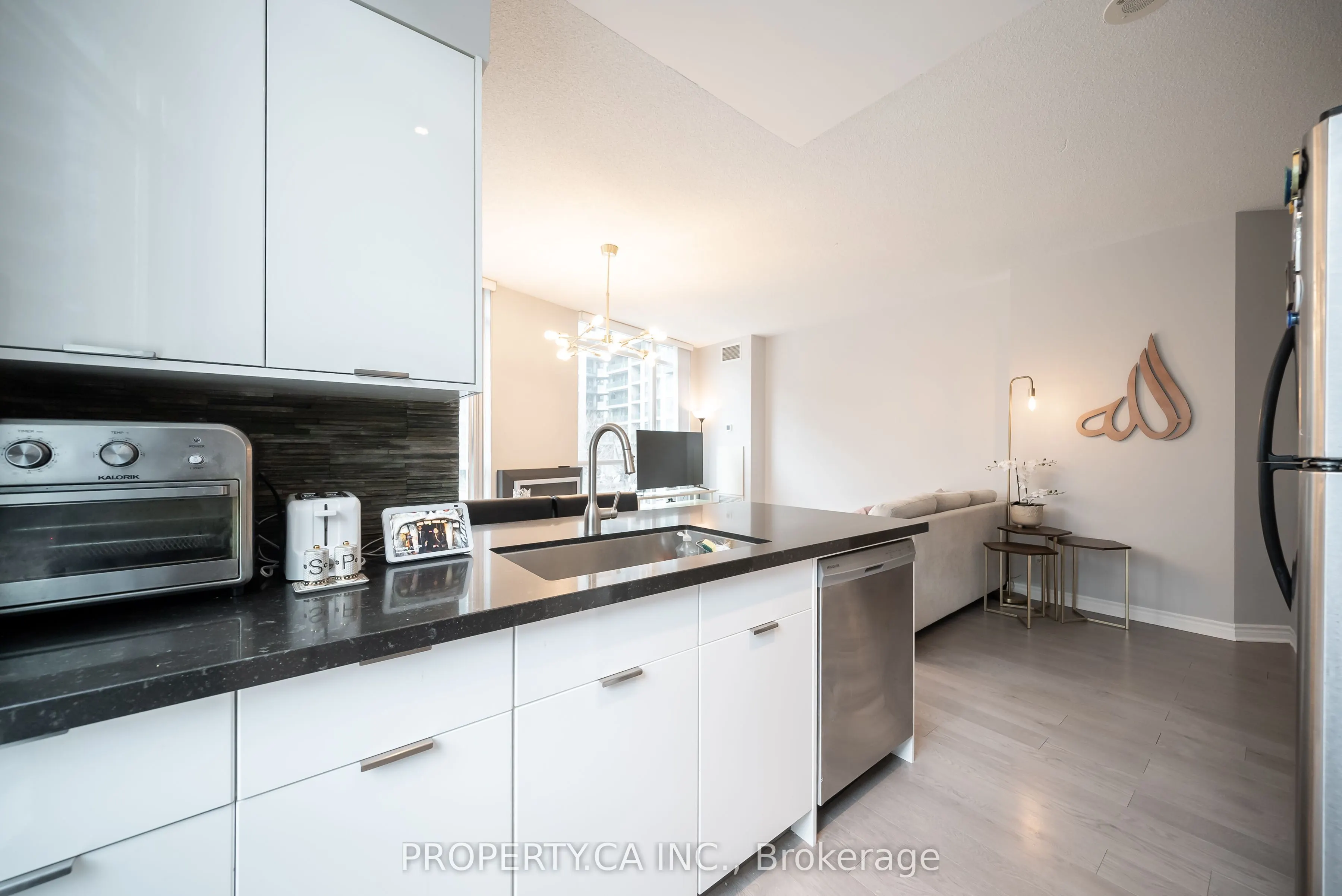 219 Fort York Boulevard, #203